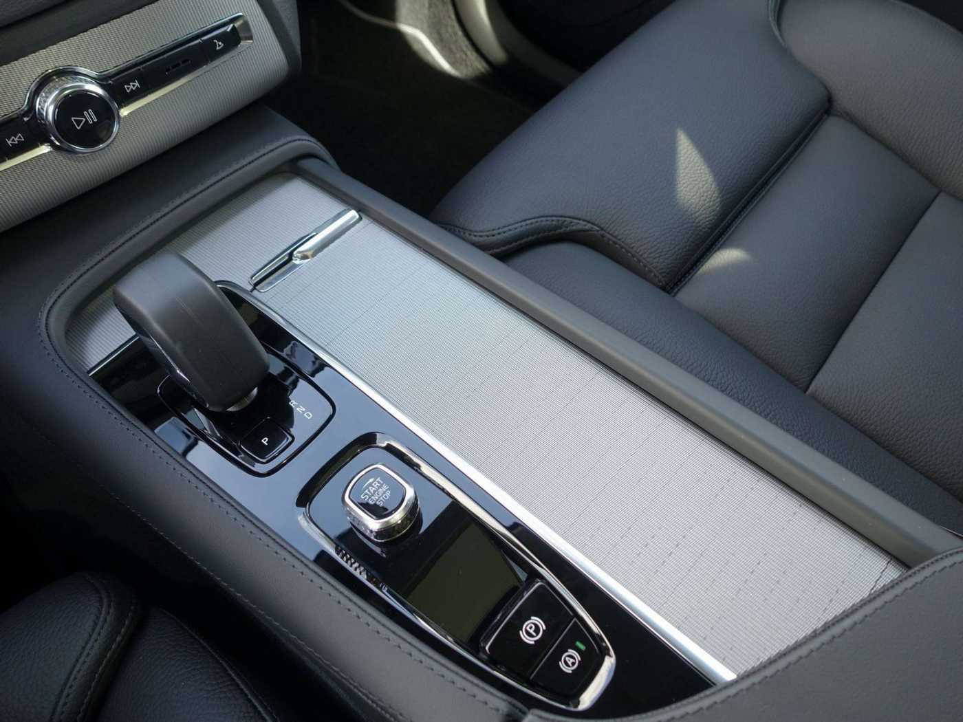 Volvo  Ultra T8 AWD Plug-in Hybrid/Pano/360°/H&K