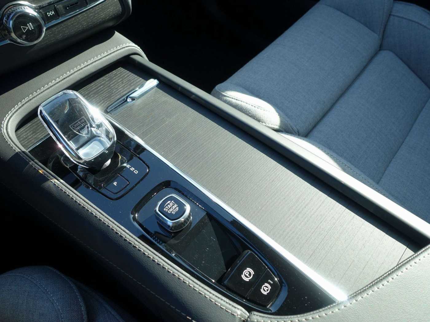 Volvo  Ultra, T8 AWD/Pano/360°/HeadUP/B&W/BLIS