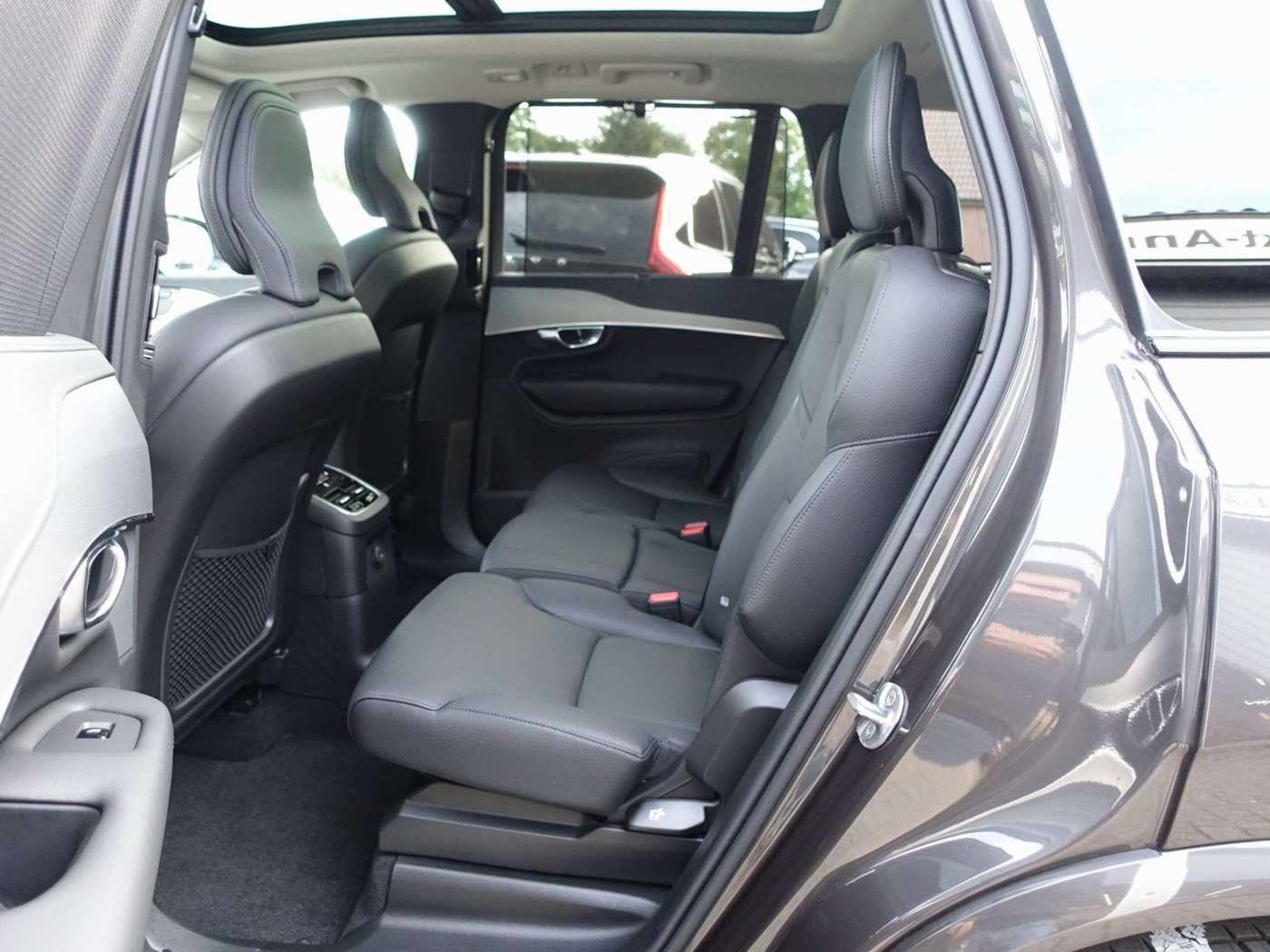 Volvo  Plus Dark T8 AWD Plug-in Hybrid/Pano/FourC