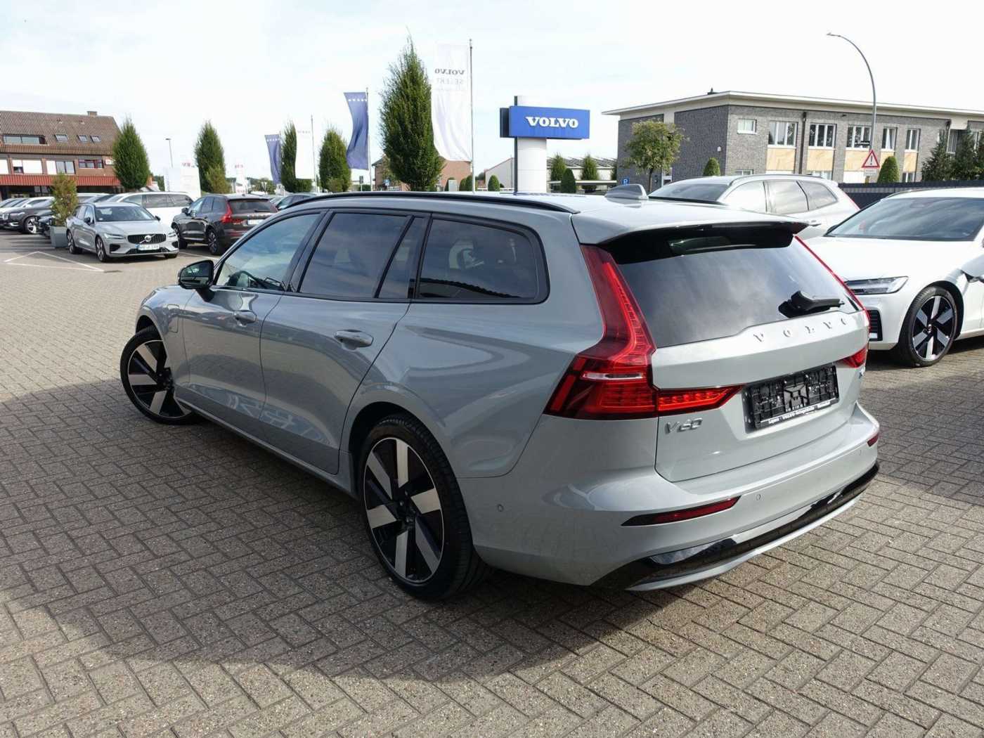 Volvo  Ultra, T6 AWD Plug-in Hybrid/Pano/H&K/AHK
