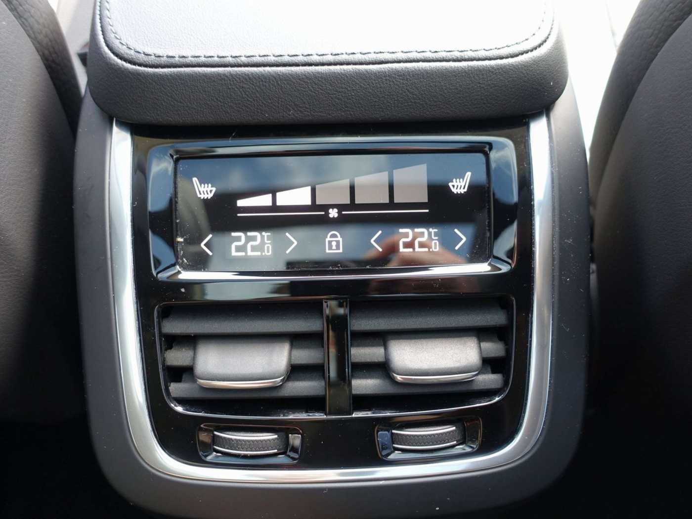 Volvo  Plus Bright T8 AWD Plug-in Hybrid PANO/360°