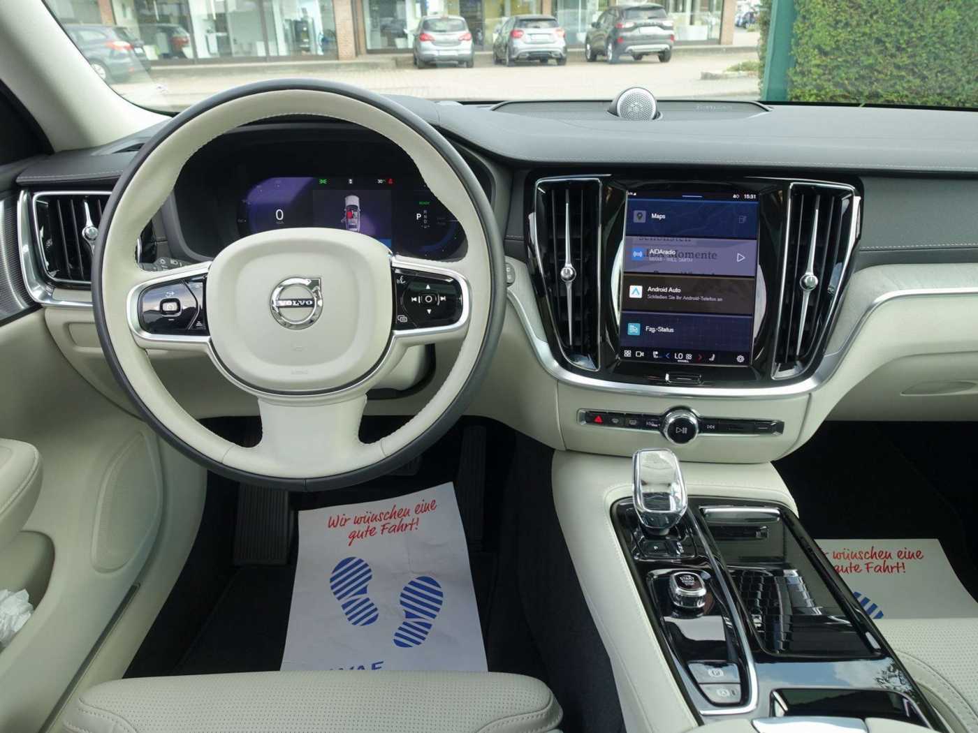 Volvo  T8 AWD Twin Engine Ultra Dark/Massage/360°