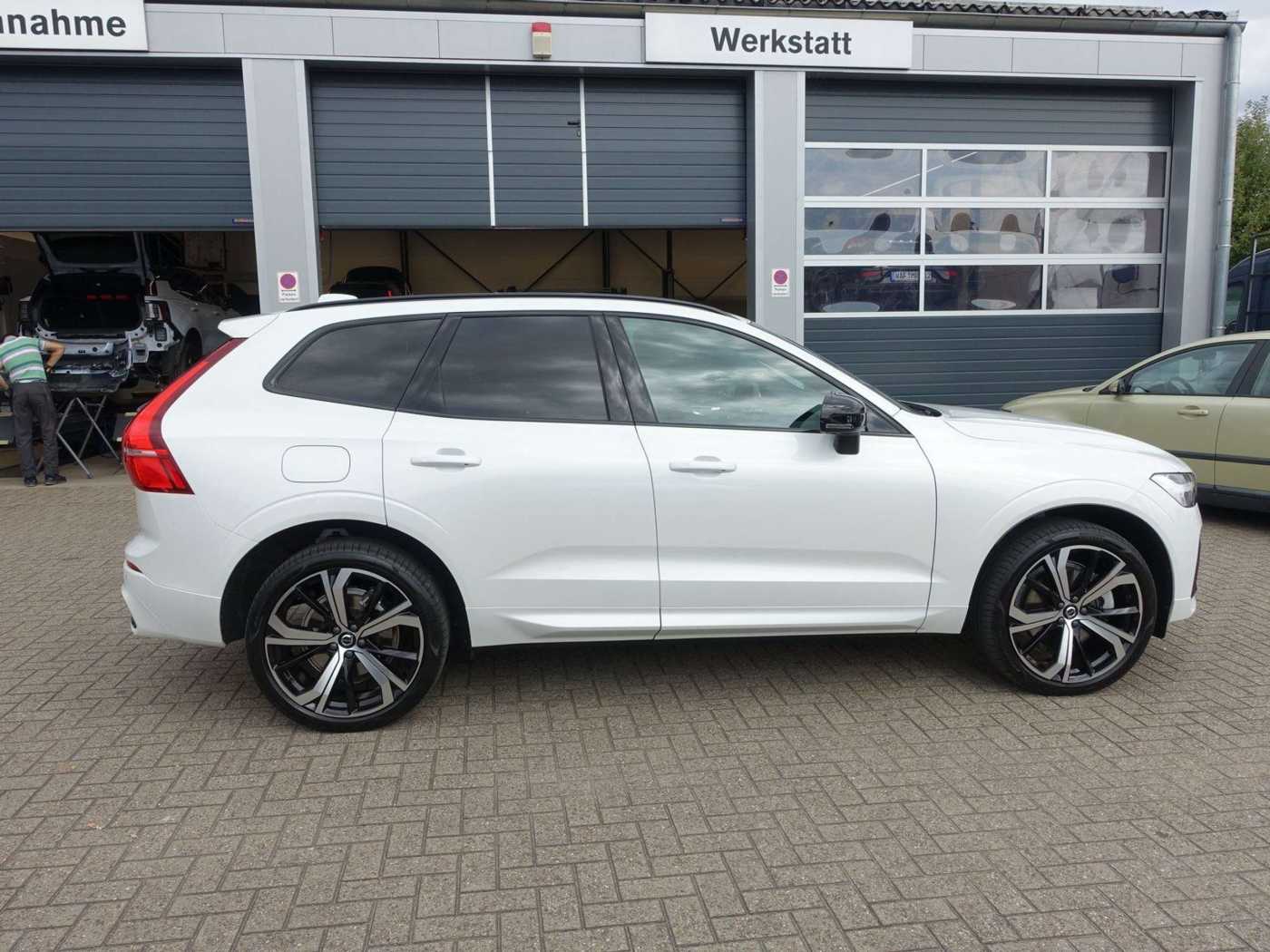 Volvo  T6 AWD R Design Plug-In/StndHz/Kamera/H&K