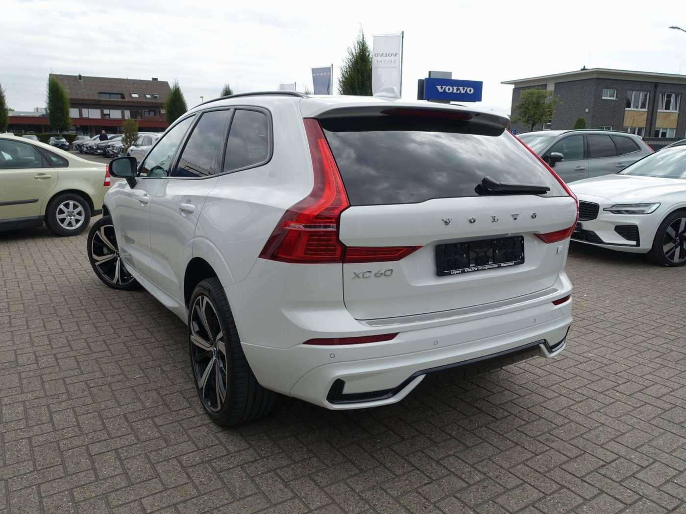 Volvo  T6 AWD R Design Plug-In/StndHz/Kamera/H&K