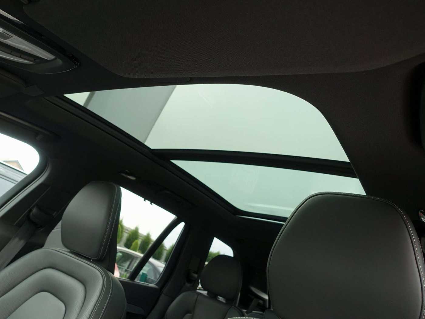 Volvo  Plus T8 AWD/360°/B&W/Pano/FourC/AHK/BLIS