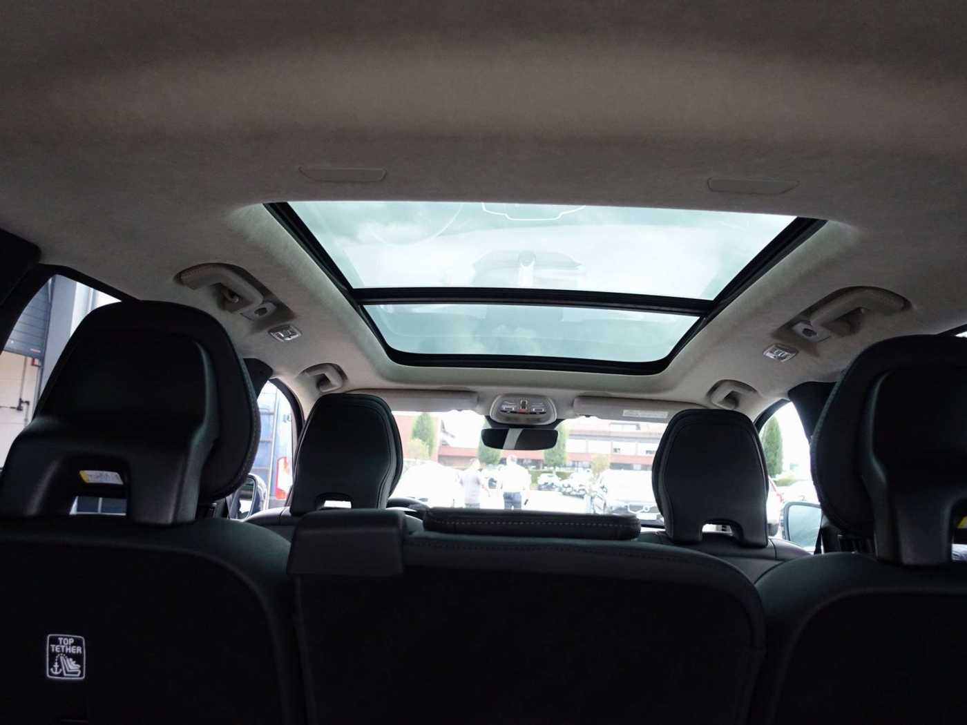 Volvo  Ultra, T8 AWD/FourC/Pano/360°/BLIS/Massage