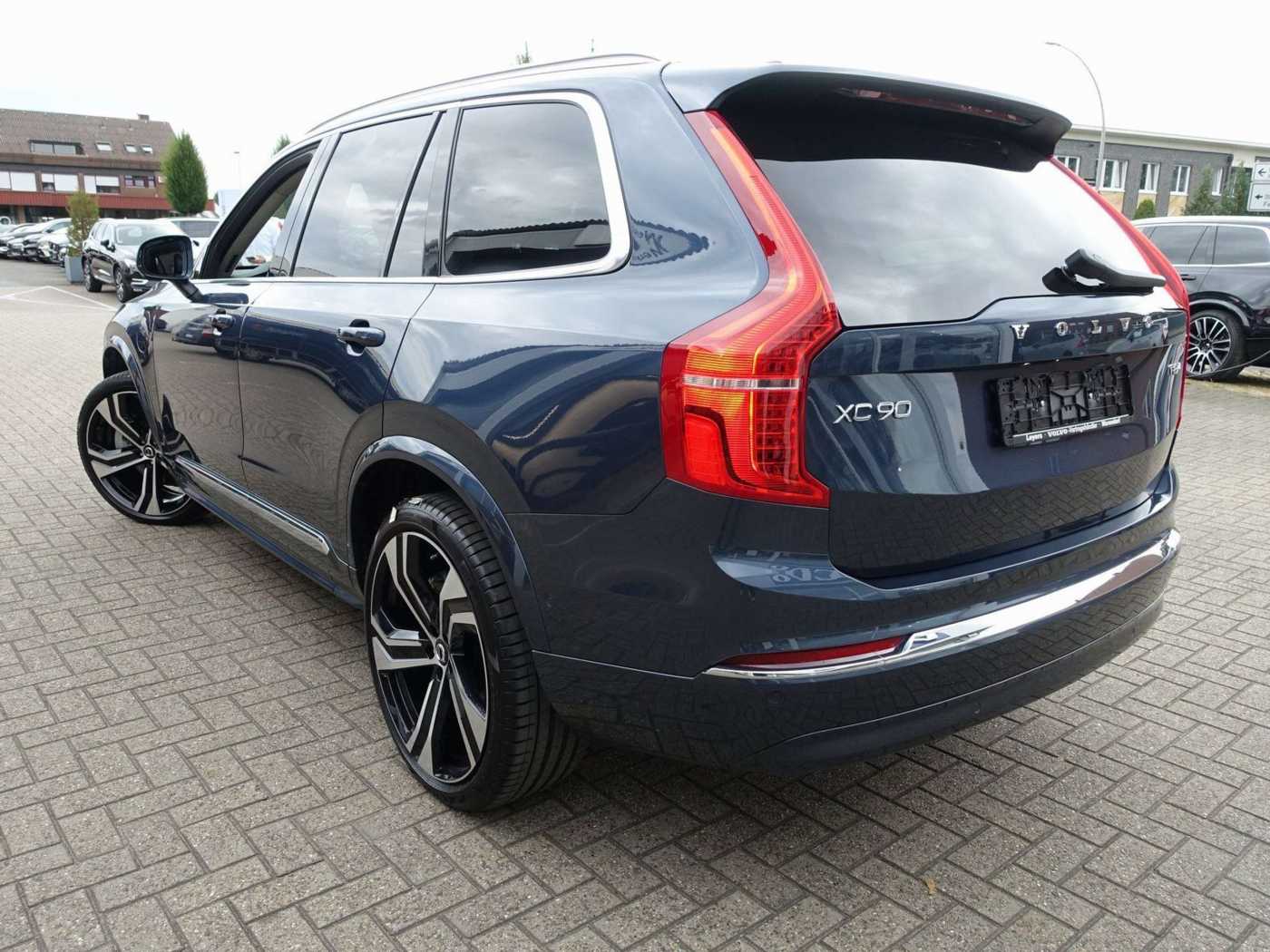 Volvo  Ultra, T8 AWD/FourC/Pano/360°/BLIS/Massage
