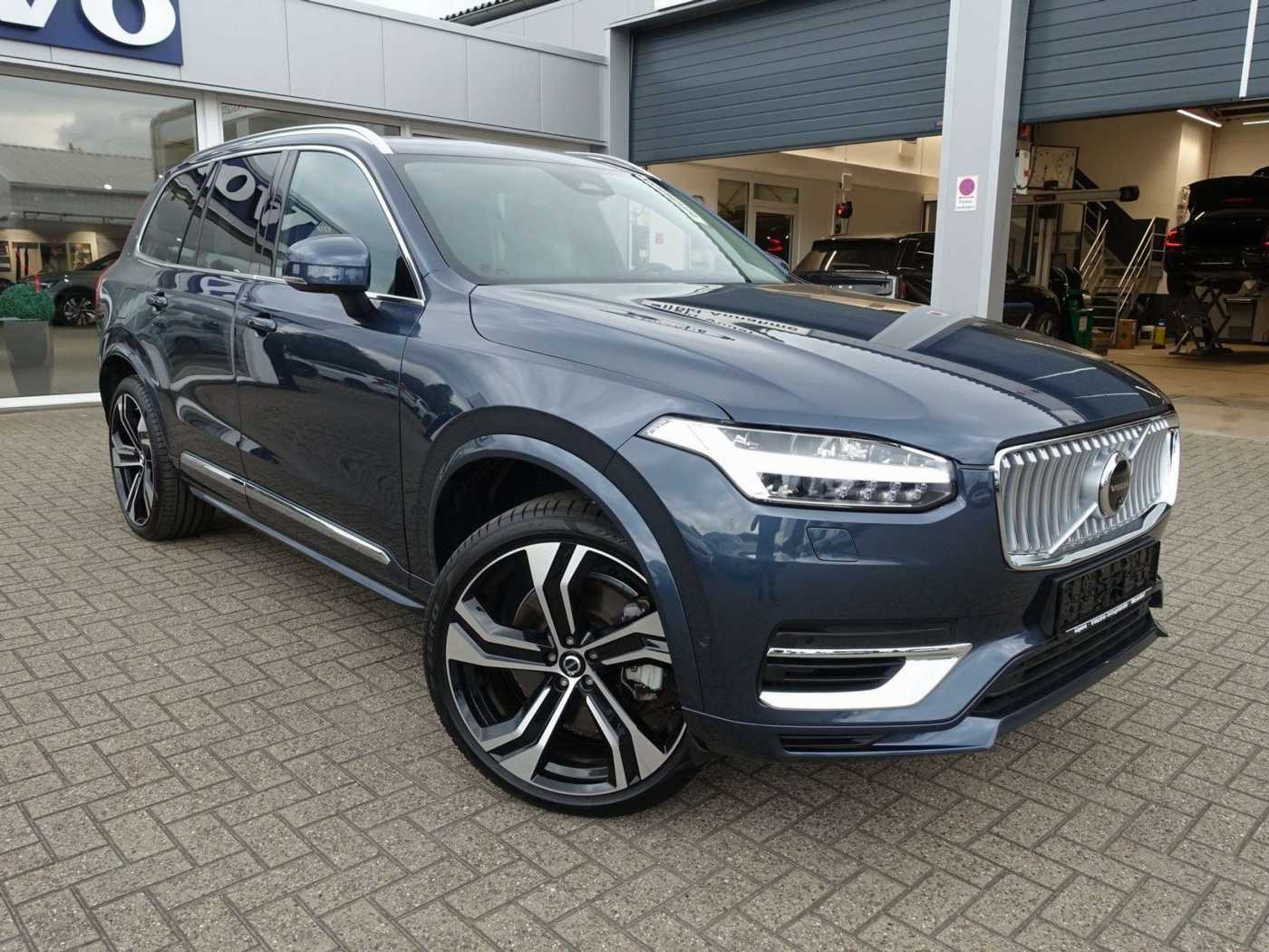 Volvo  Ultra, T8 AWD/FourC/Pano/360°/BLIS/Massage