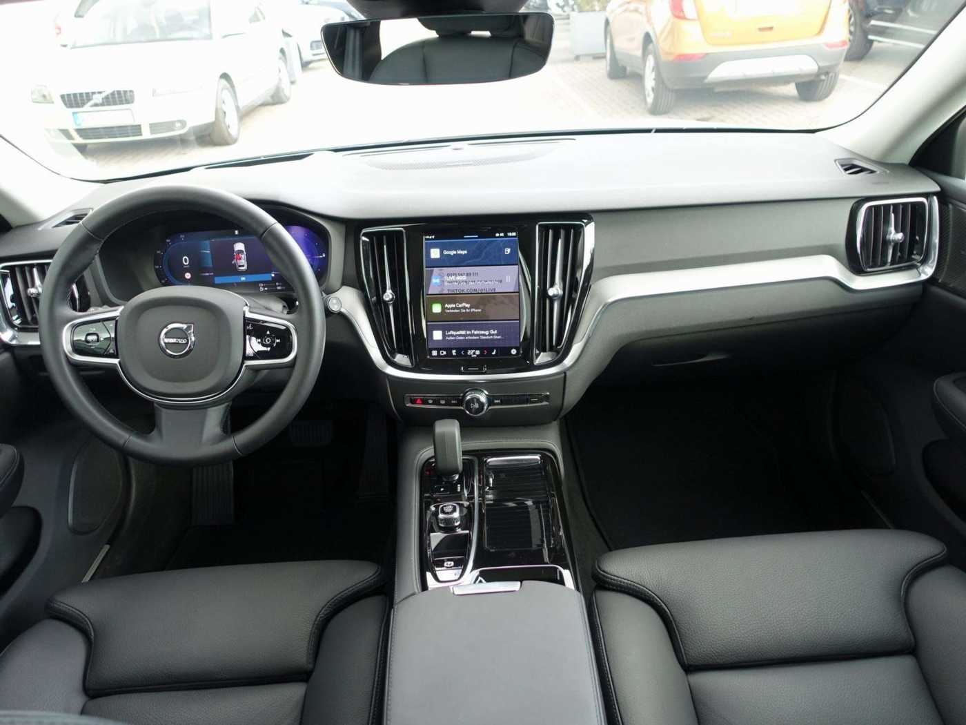Volvo  Plus Dark T6 AWD Plug-in Hybrid HUD/PANO/SHZ