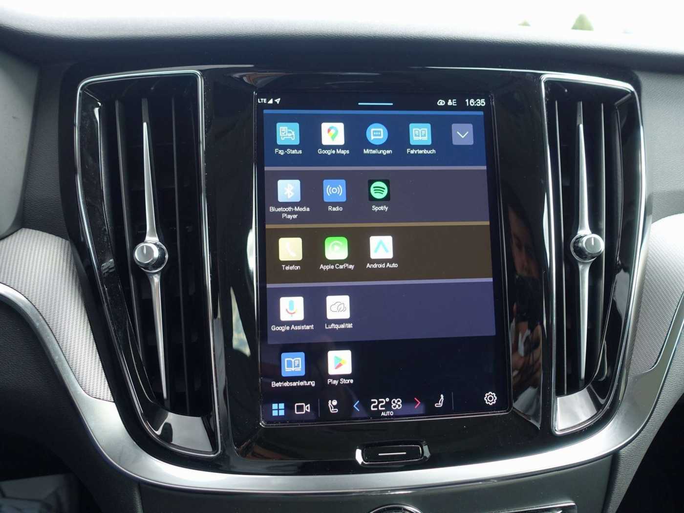 Volvo  Plus Dark T6 AWD Plug-in Hybrid HUD/PANO/SHZ