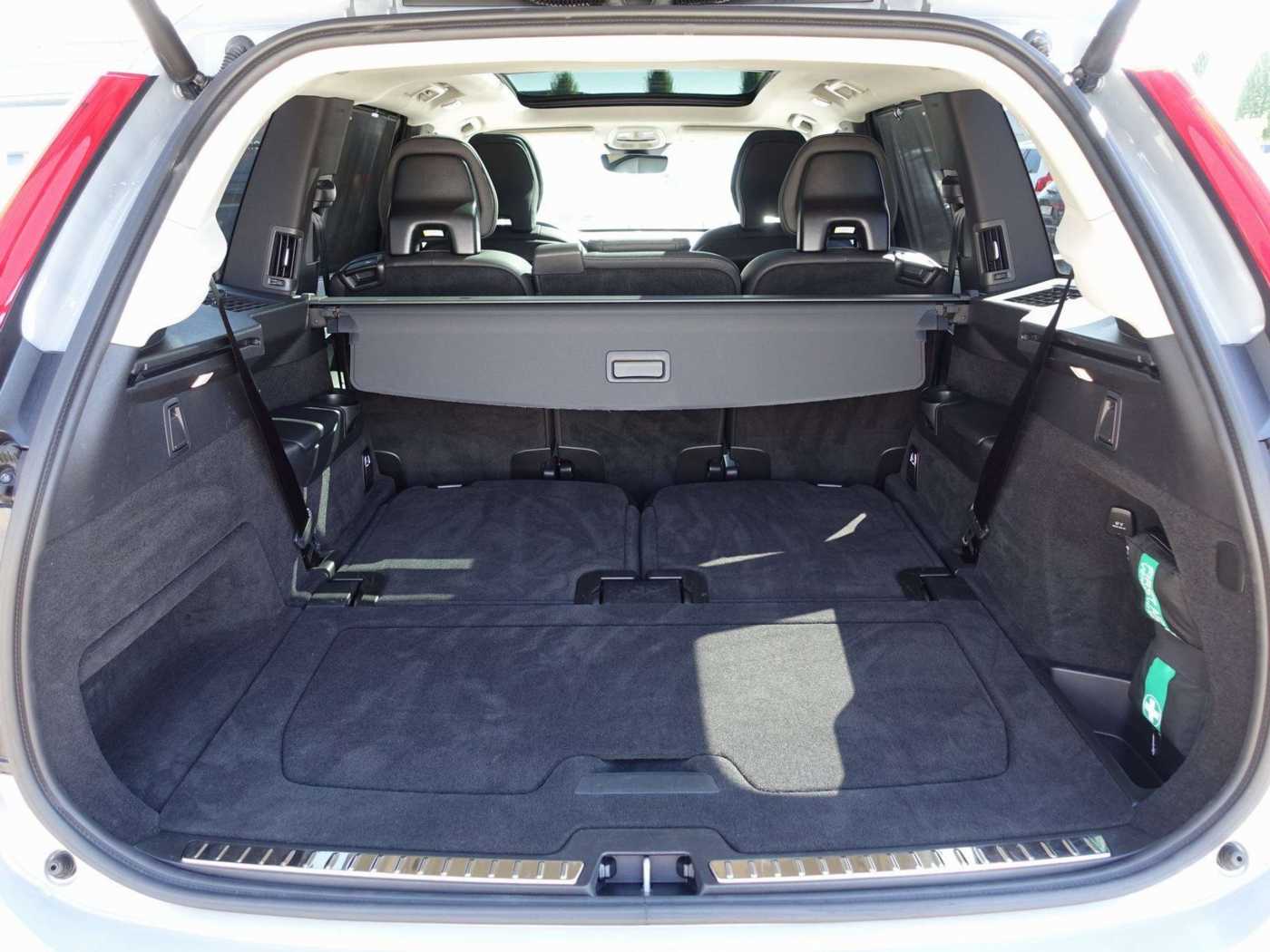 Volvo  Plus T8 AWD Plug-in Hybrid/Memory/Panorama