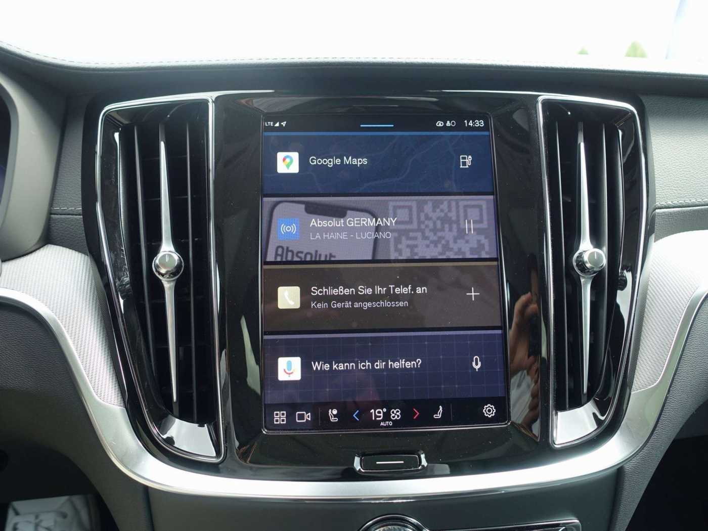 Volvo  Ultra Dark T6 AWD Plug-in Hybrid HUD/PANO