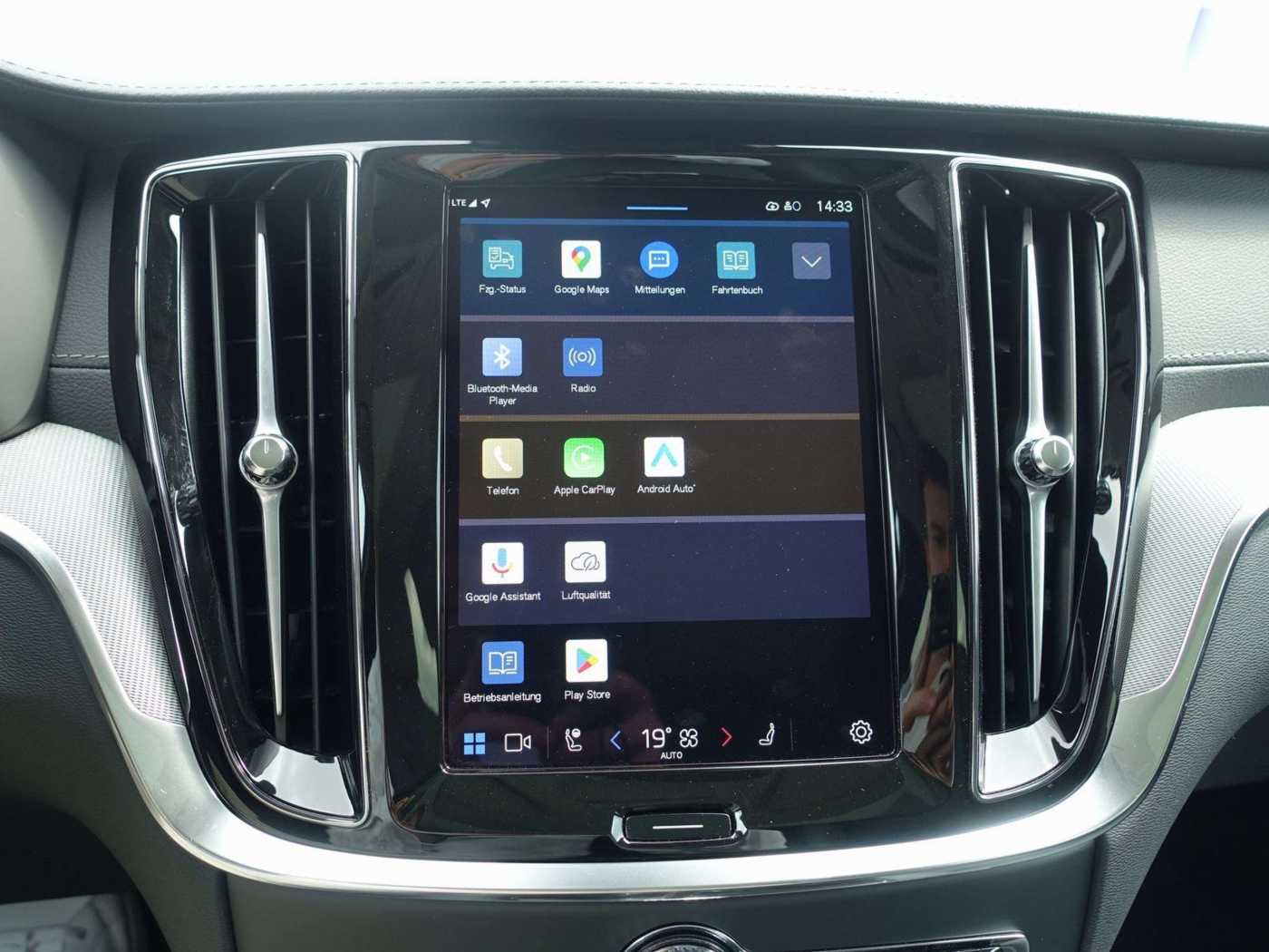 Volvo  Ultra Dark T6 AWD Plug-in Hybrid HUD/PANO