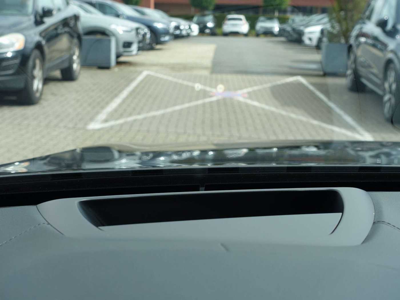 Volvo  Ultra Dark T6 AWD Plug-in Hybrid HUD/PANO