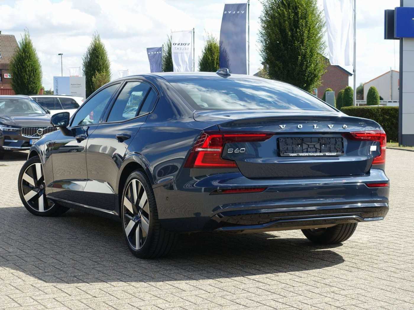 Volvo  Recharge Ultimate Dark T8 AWD 360°/B&W/HUD