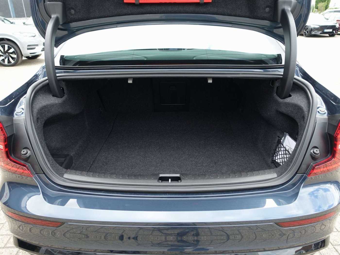 Volvo  Recharge Ultimate T8 AWD/B&W/360°/Head-UP