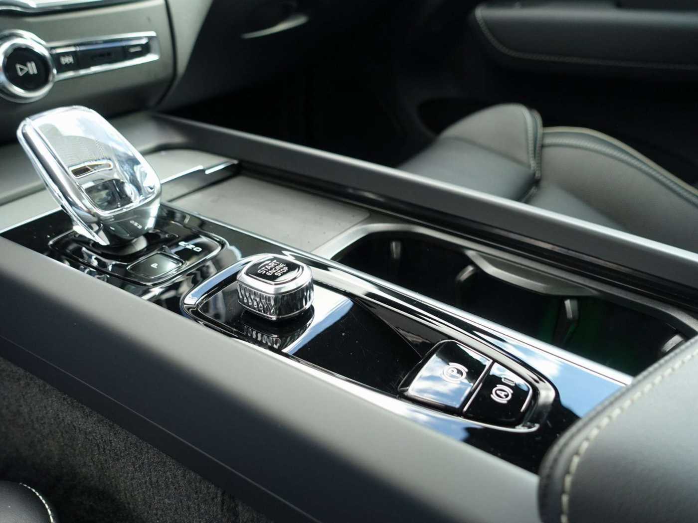 Volvo  Black Edition Plus T8 AWD/FourC/AHK/BLIS