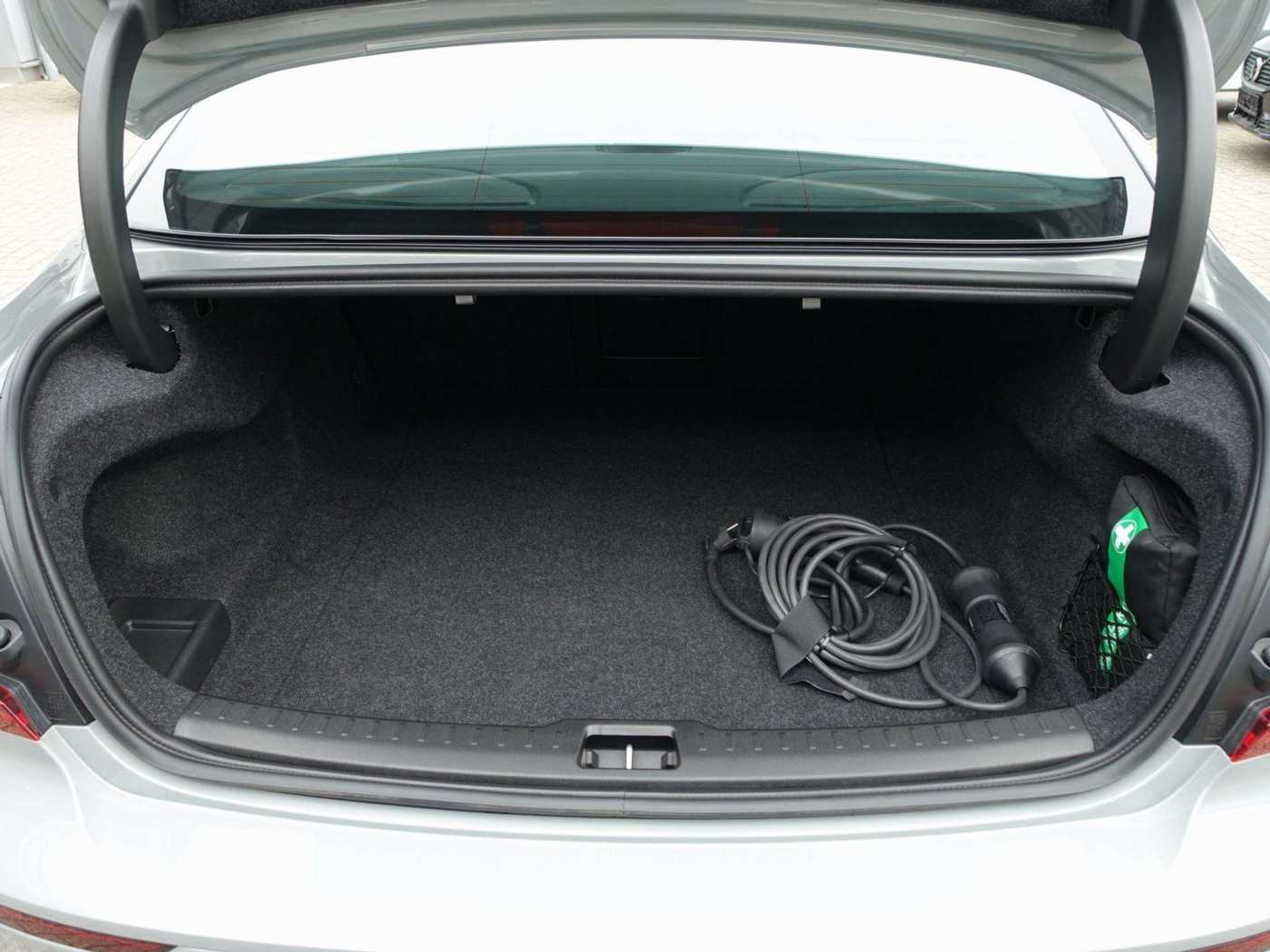 Volvo  Recharge Ultimate T8 AWD/HeadUP/B&W/Kamera