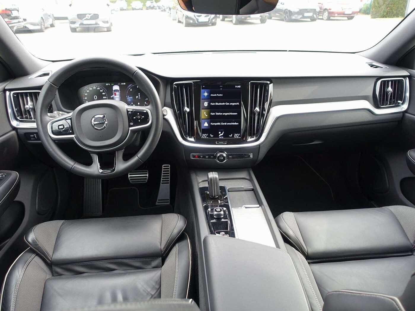 Volvo  R-Design B4/HeadUP/360°/AHK/StndHZ/BLIS