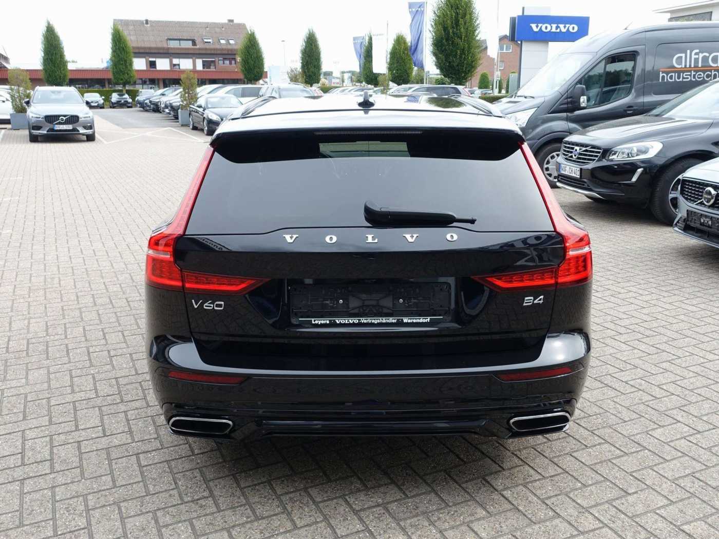 Volvo  R-Design B4/HeadUP/360°/AHK/StndHZ/BLIS