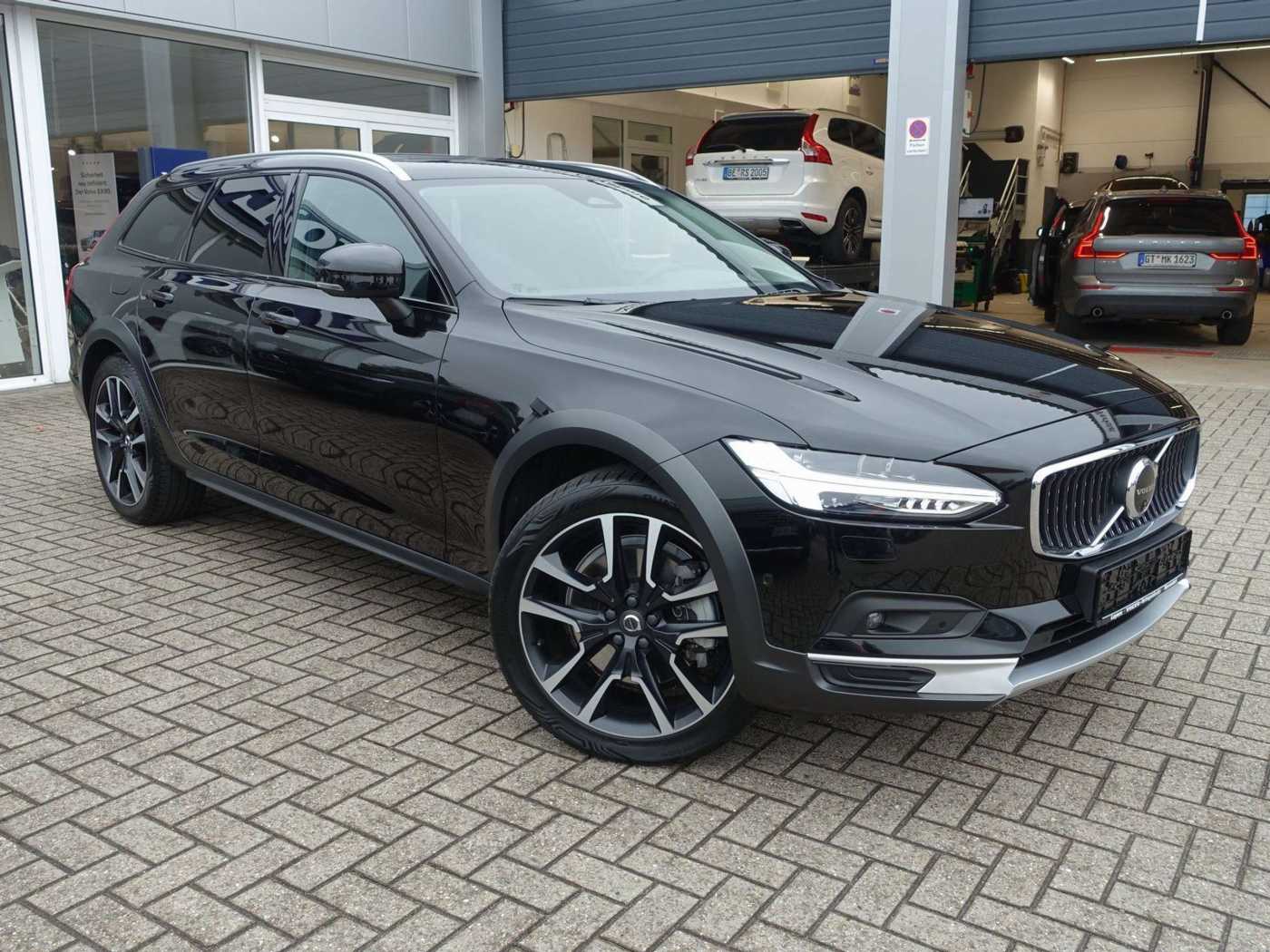Volvo  Cross Country B4 AWD Plus/AHK/H&K/Pano/BLIS