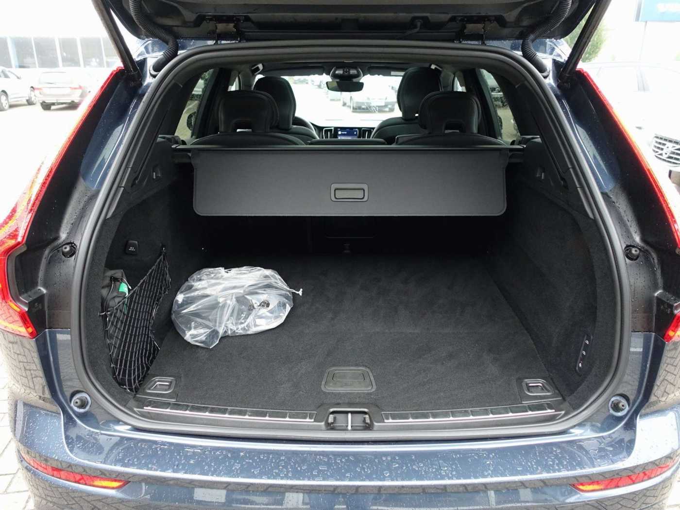 Volvo  T8 AWD Dark Plus/StndHz/360°/FourC/AHK/BLIS