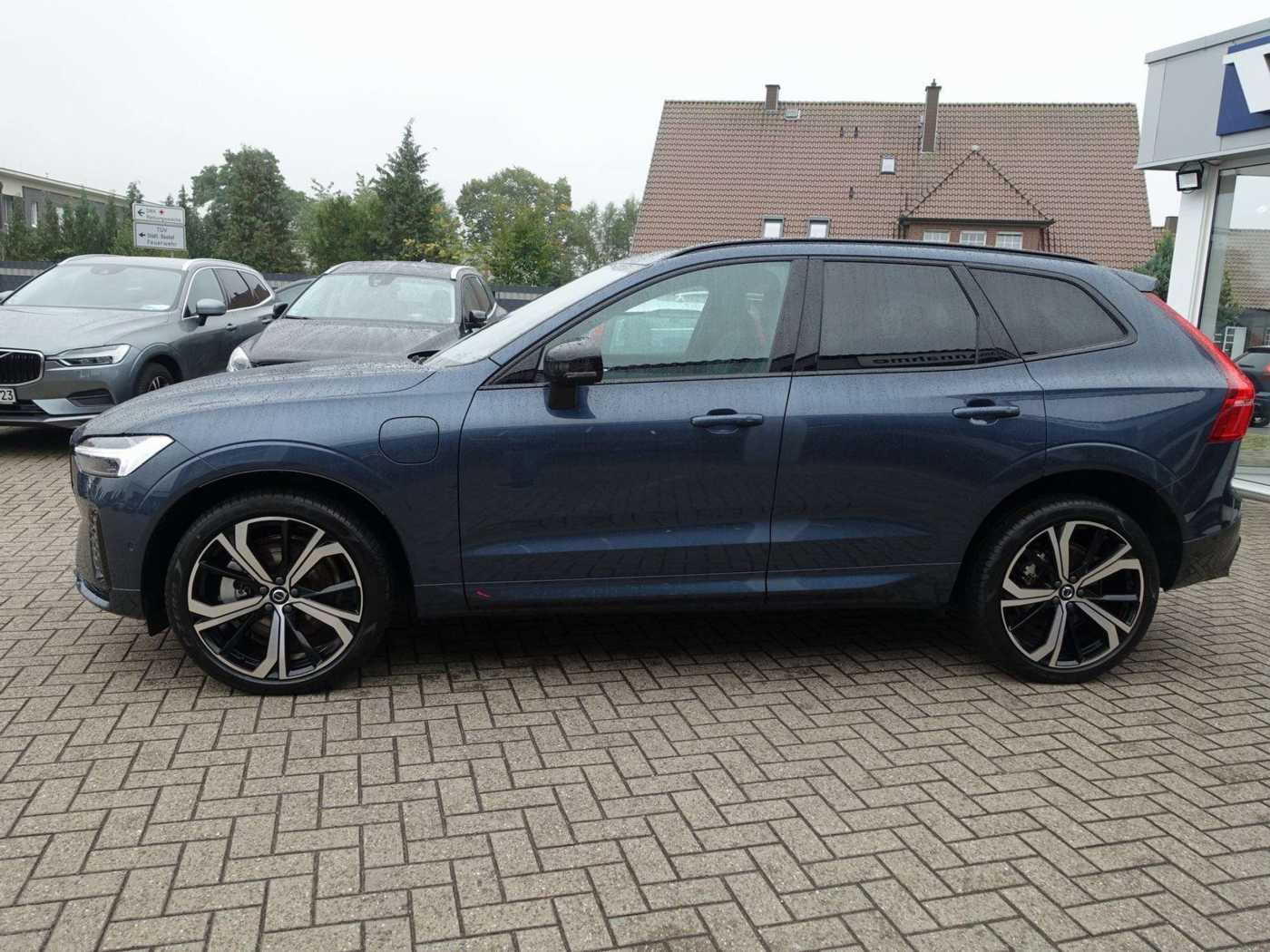 Volvo  T8 AWD Dark Plus/StndHz/360°/FourC/AHK/BLIS