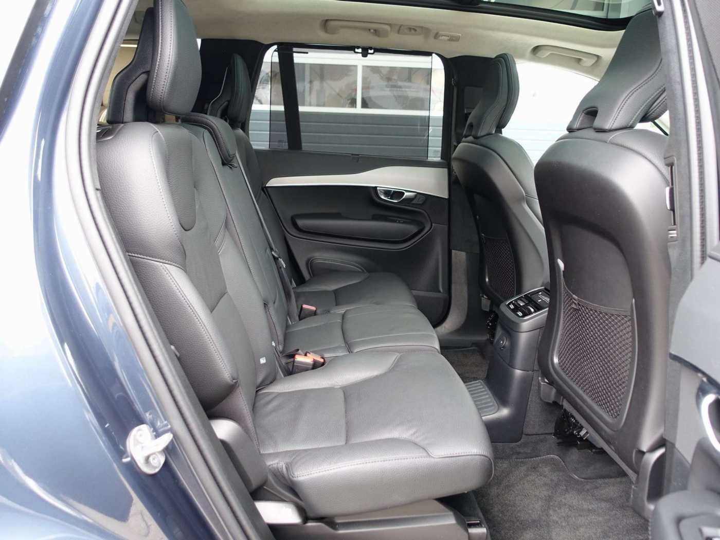 Volvo  Ultra T8 AWD/FourC/360°/H&K/Pano/Head-Up