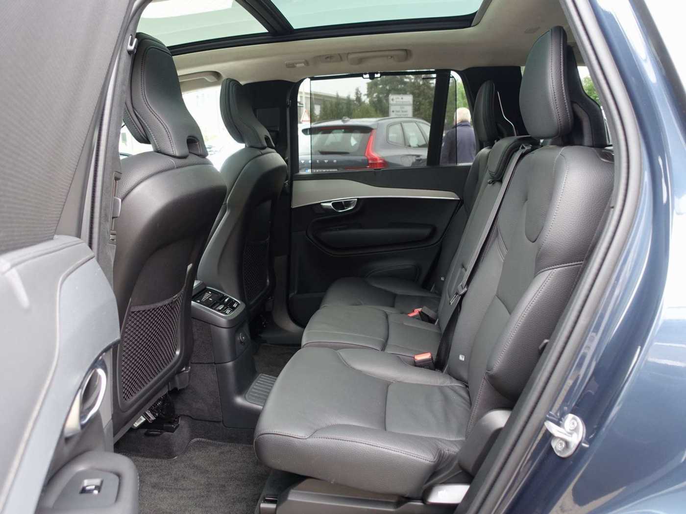 Volvo  Ultra T8 AWD/FourC/360°/H&K/Pano/Head-Up