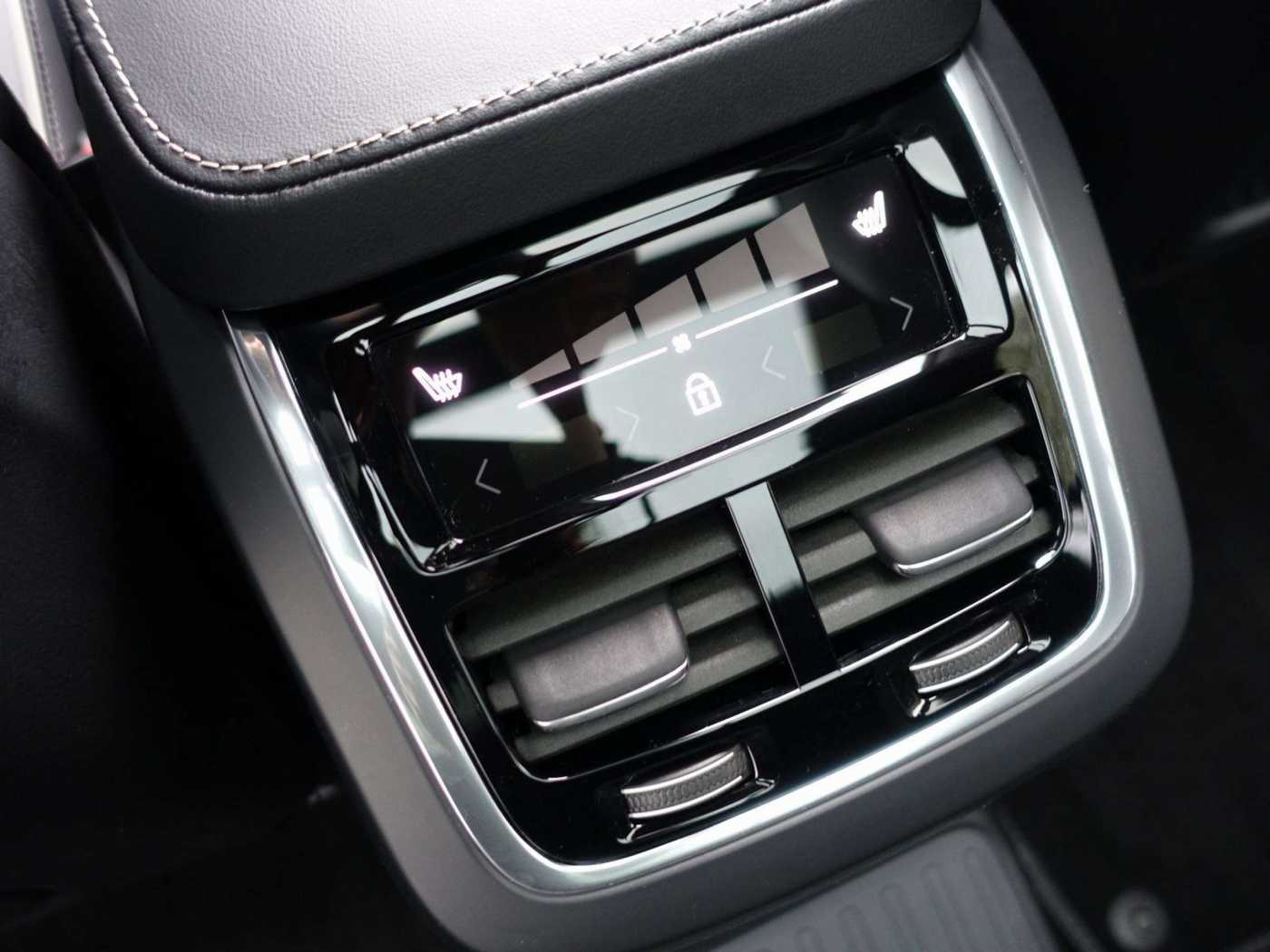 Volvo  Plus T8 AWD/Pano/360°/FourC/B&W/BLIS/HeadUP