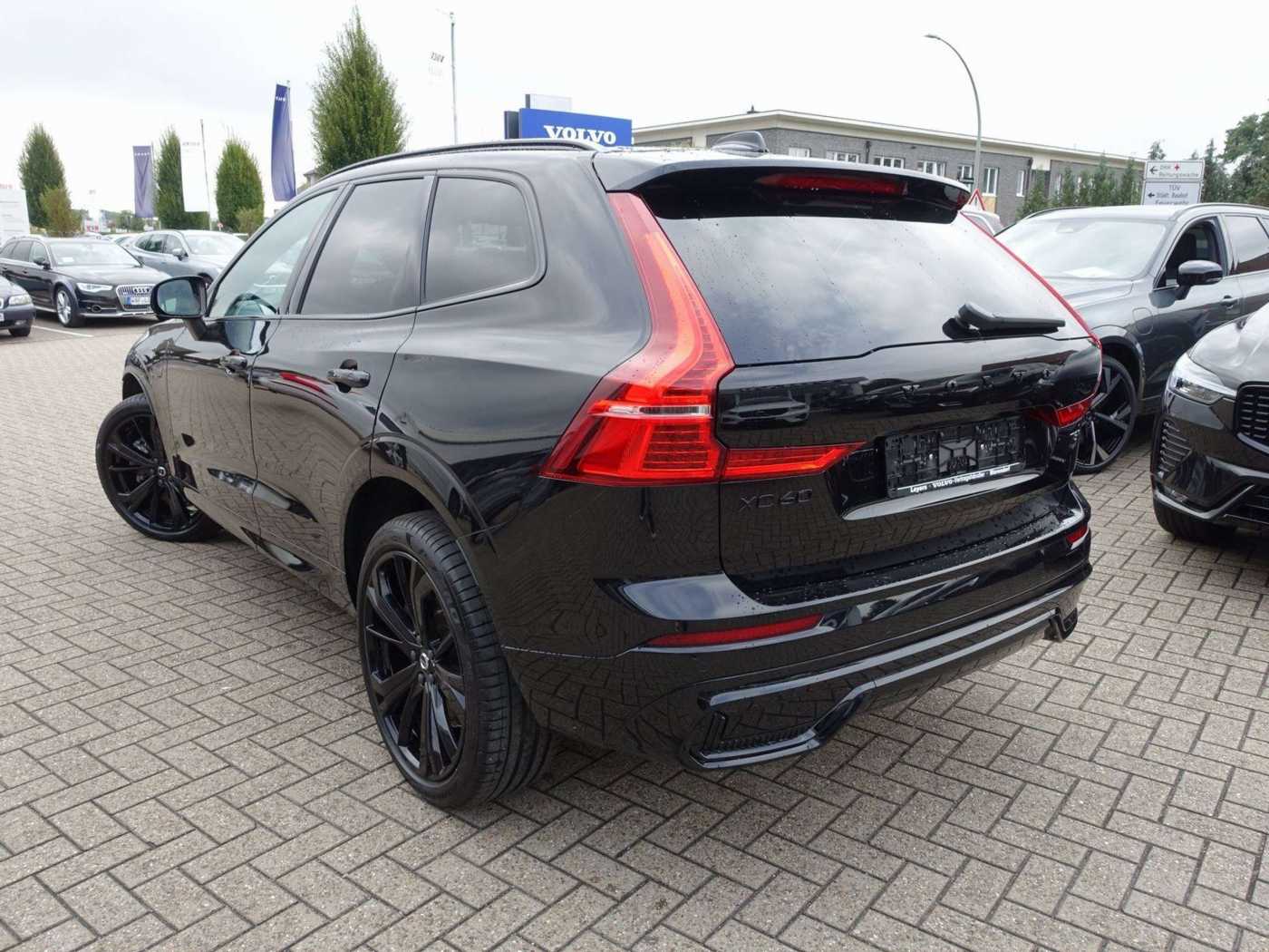 Volvo  Black Edition Ultra T8 AWD/Massage/Pano/CAM