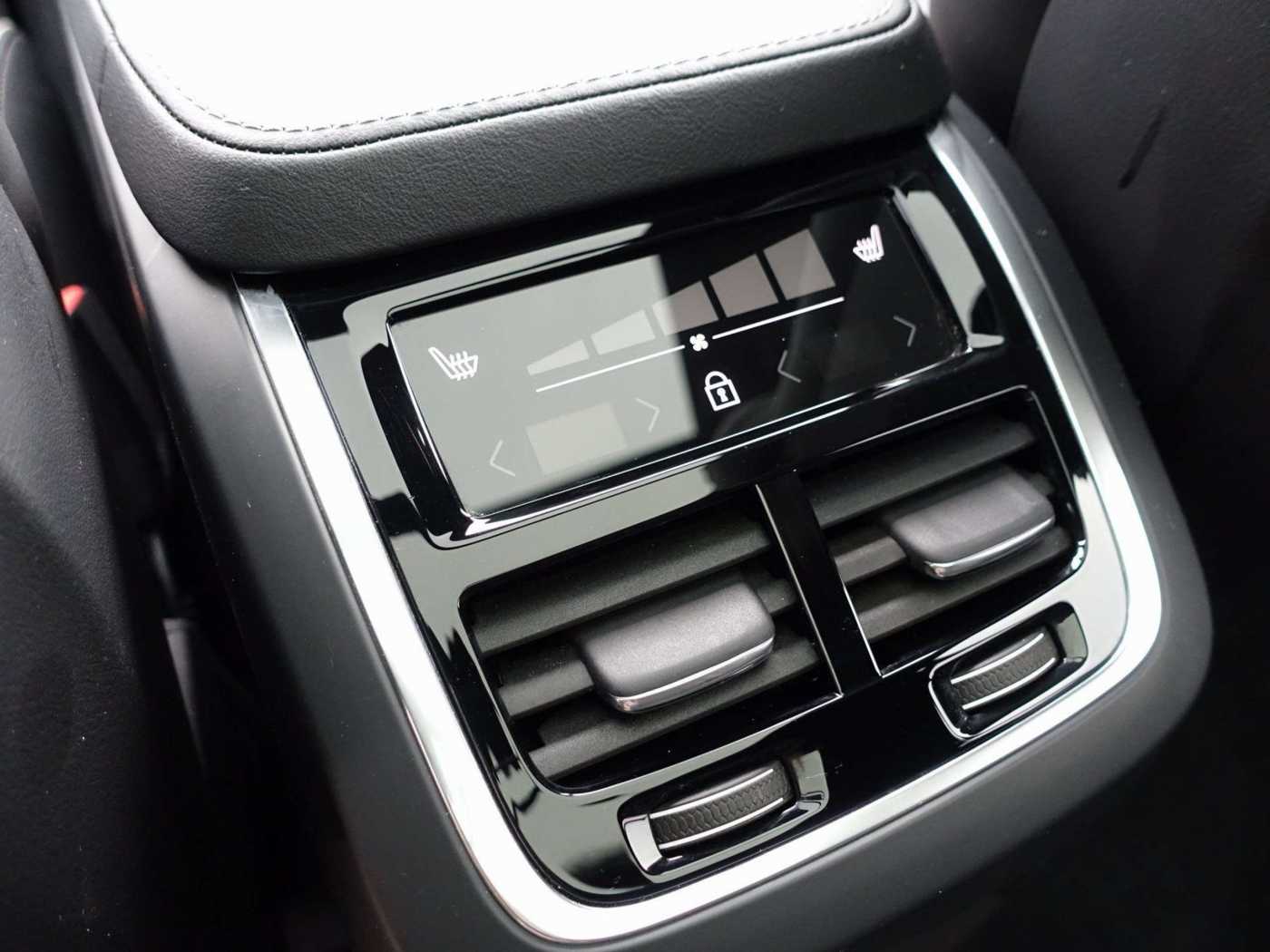 Volvo  Plus, T8 AWD/FourC/Pano/HeadUp/360°/BLIS