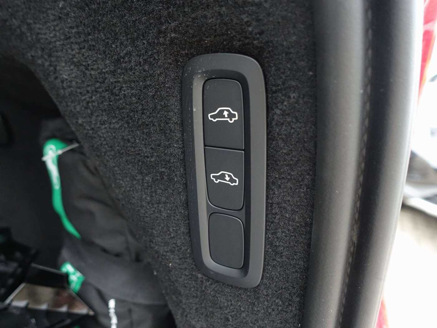Volvo  Plus, T8 AWD/FourC/Pano/HeadUp/360°/BLIS