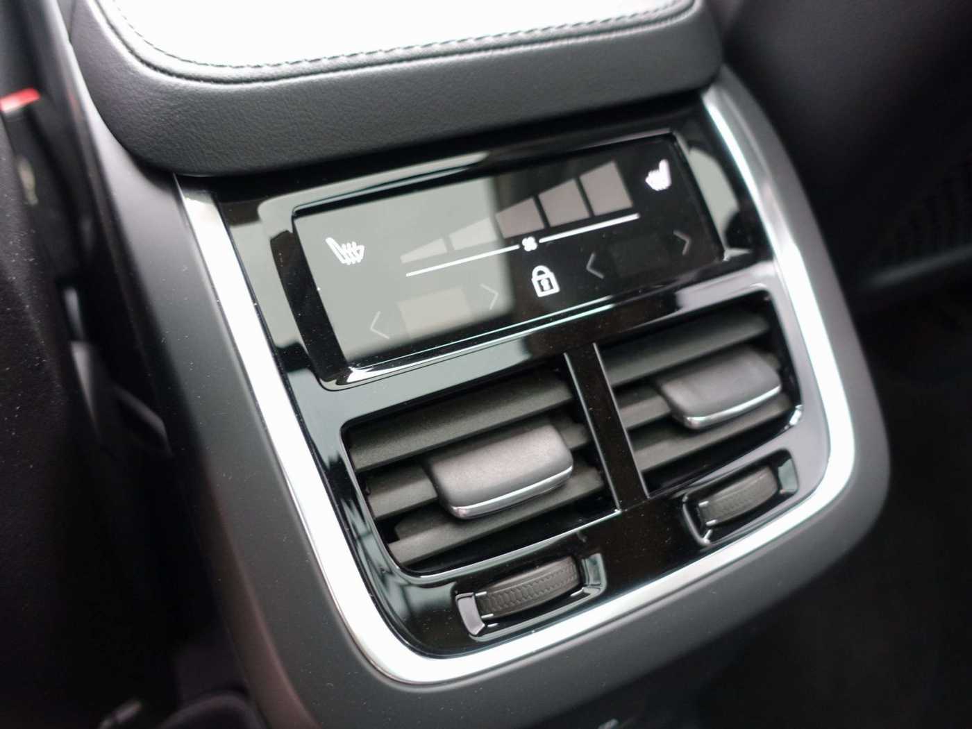 Volvo  T8 AWD Dark Ultra/FourC/AHK/Pano/H&K/HeadUp