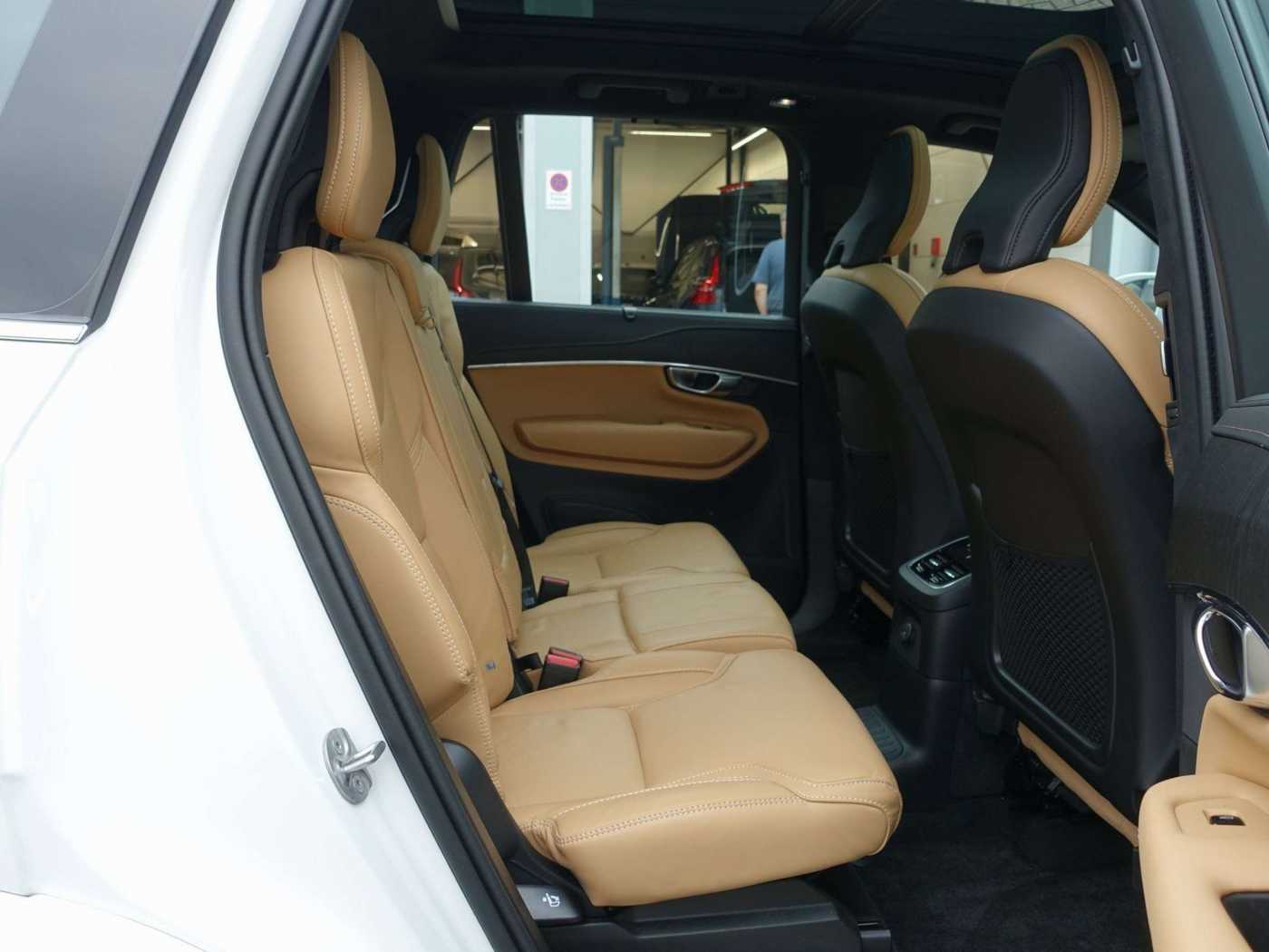 Volvo  Ultra T8 AWD/360°/Pano/BLIS/FourC/Massage