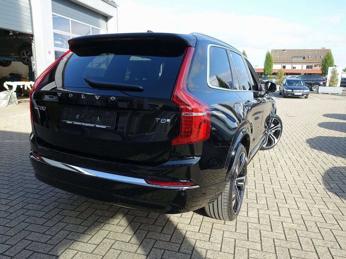 Volvo  Ultra, T8 AWD/FourC/360°/Pano/BLIS/B&W