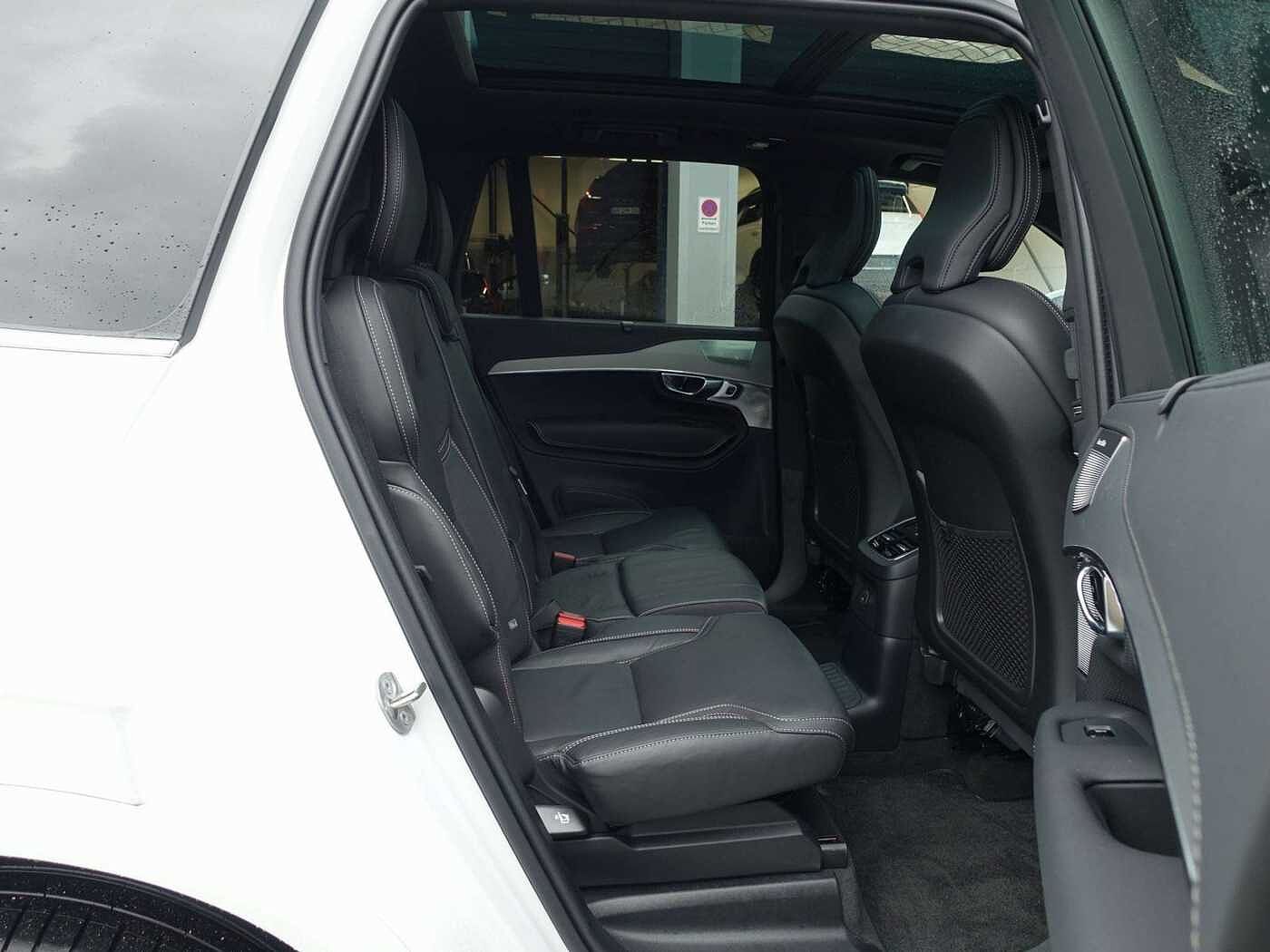 Volvo  Plus T8 AWD/FourC/AHK/PANO/360°/HeadUP/B&W