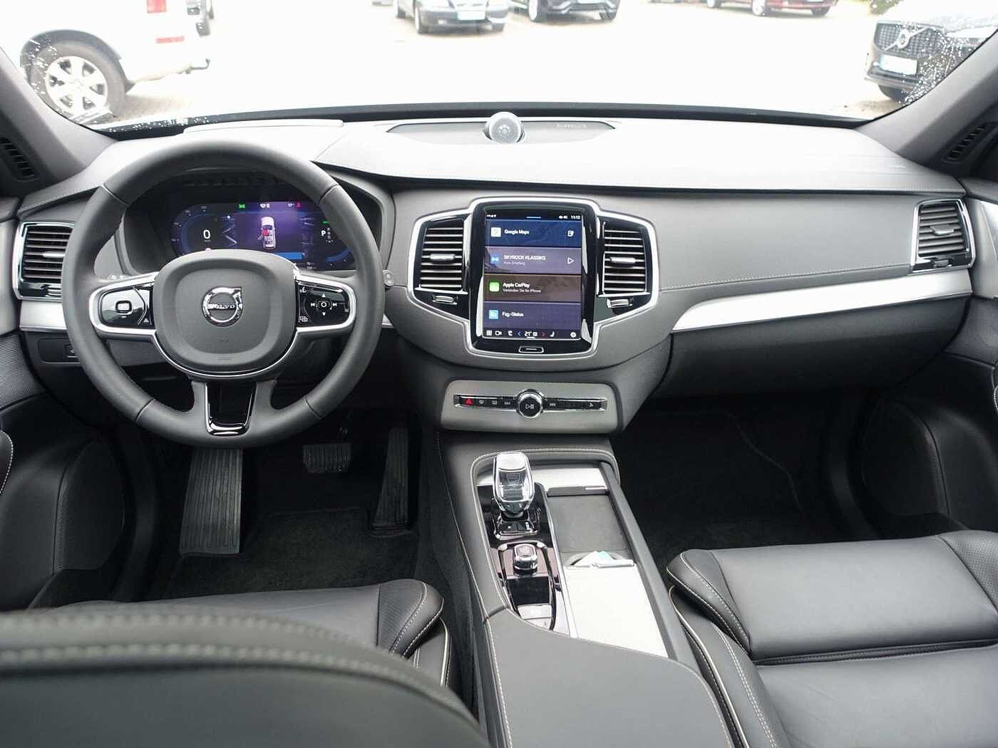 Volvo  Plus T8 AWD/FourC/AHK/PANO/360°/HeadUP/B&W