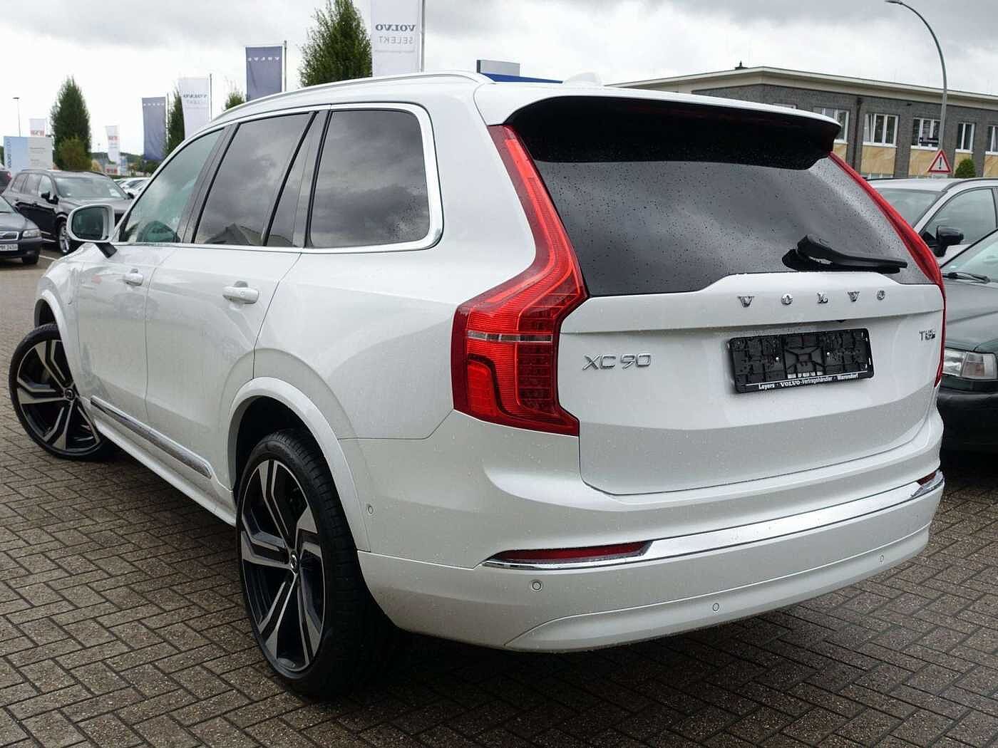 Volvo  Plus T8 AWD/FourC/AHK/PANO/360°/HeadUP/B&W