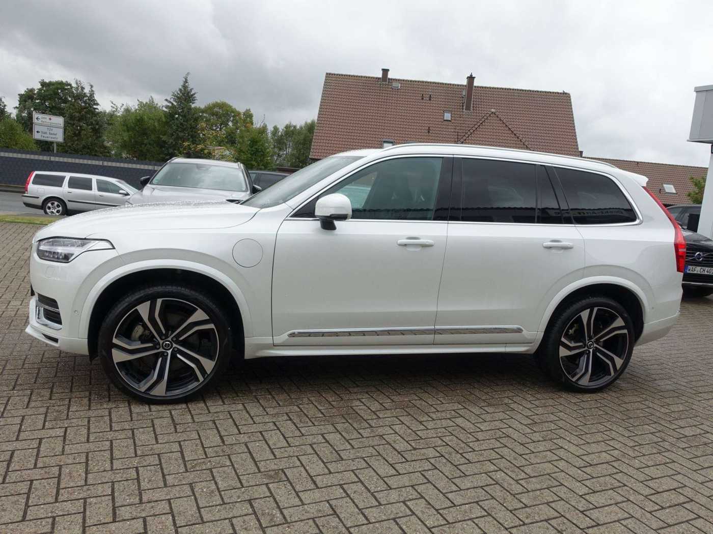 Volvo  Plus T8 AWD/FourC/AHK/PANO/360°/HeadUP/B&W