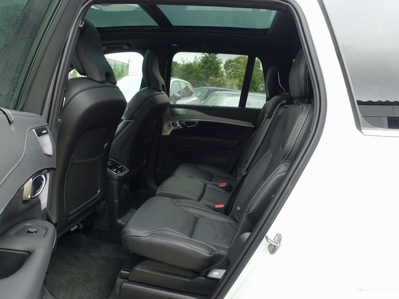 Volvo  Plus T8 AWD/FourC/AHK/PANO/360°/HeadUP/B&W