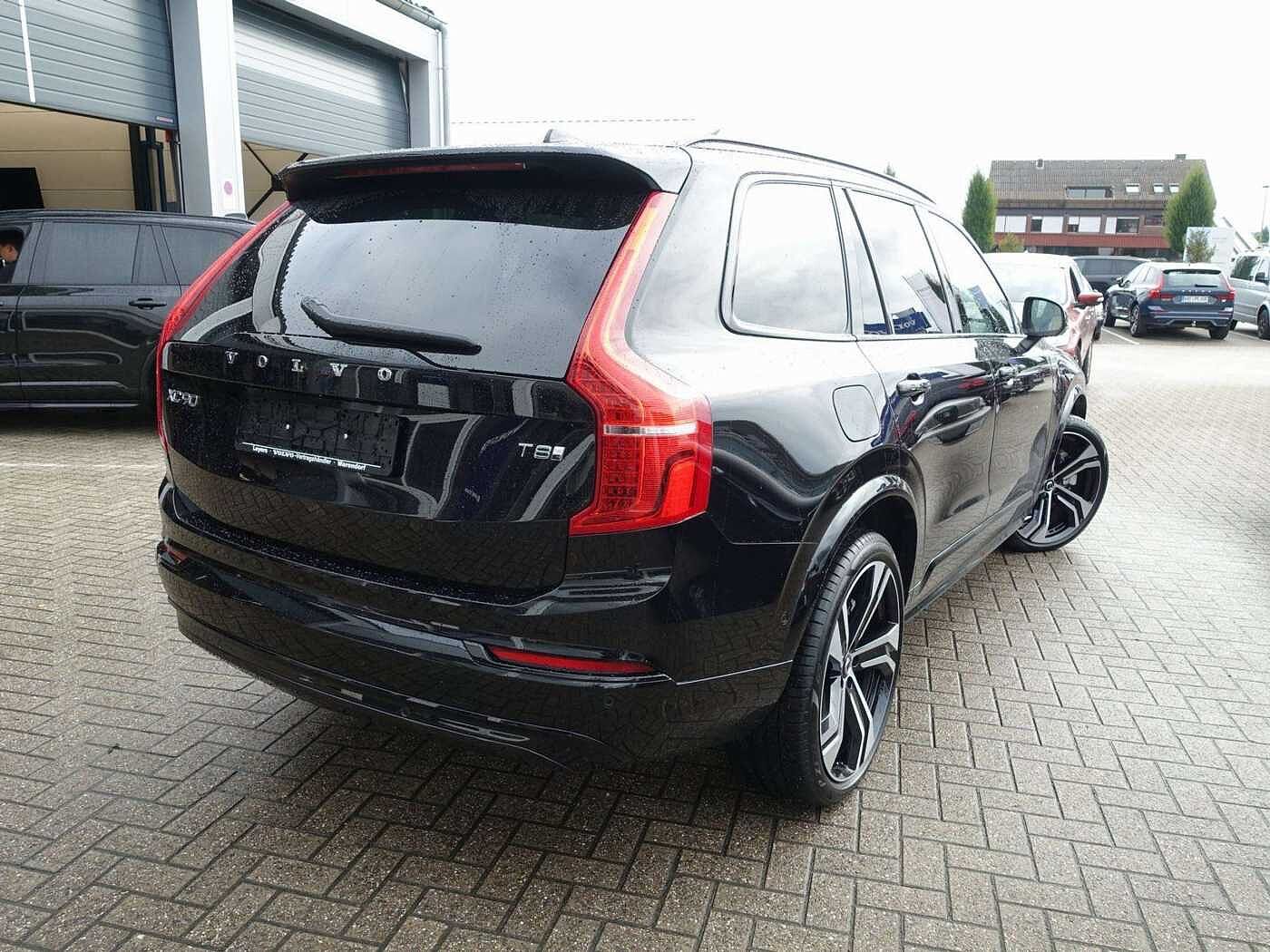 Volvo  Ultra Dark T8 AWD/FourC/AHK/B&W/Pano/HeadUp