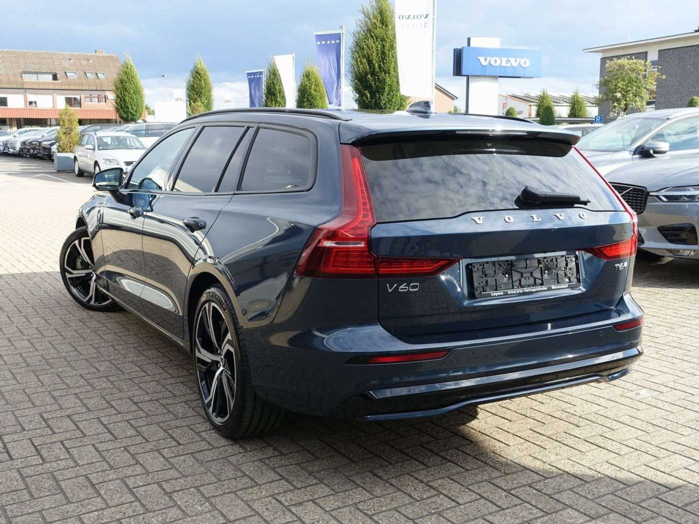 Volvo  Ultra Dark T6 AWD Plug-in Hybrid PANO/HUD