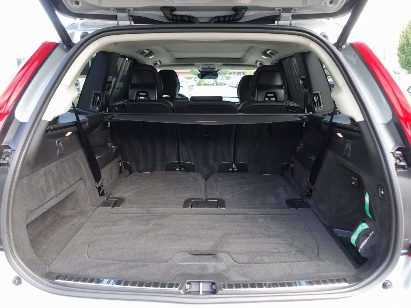 Volvo  Plus Dark T8 AWD Hybrid/AHK/360°Cam