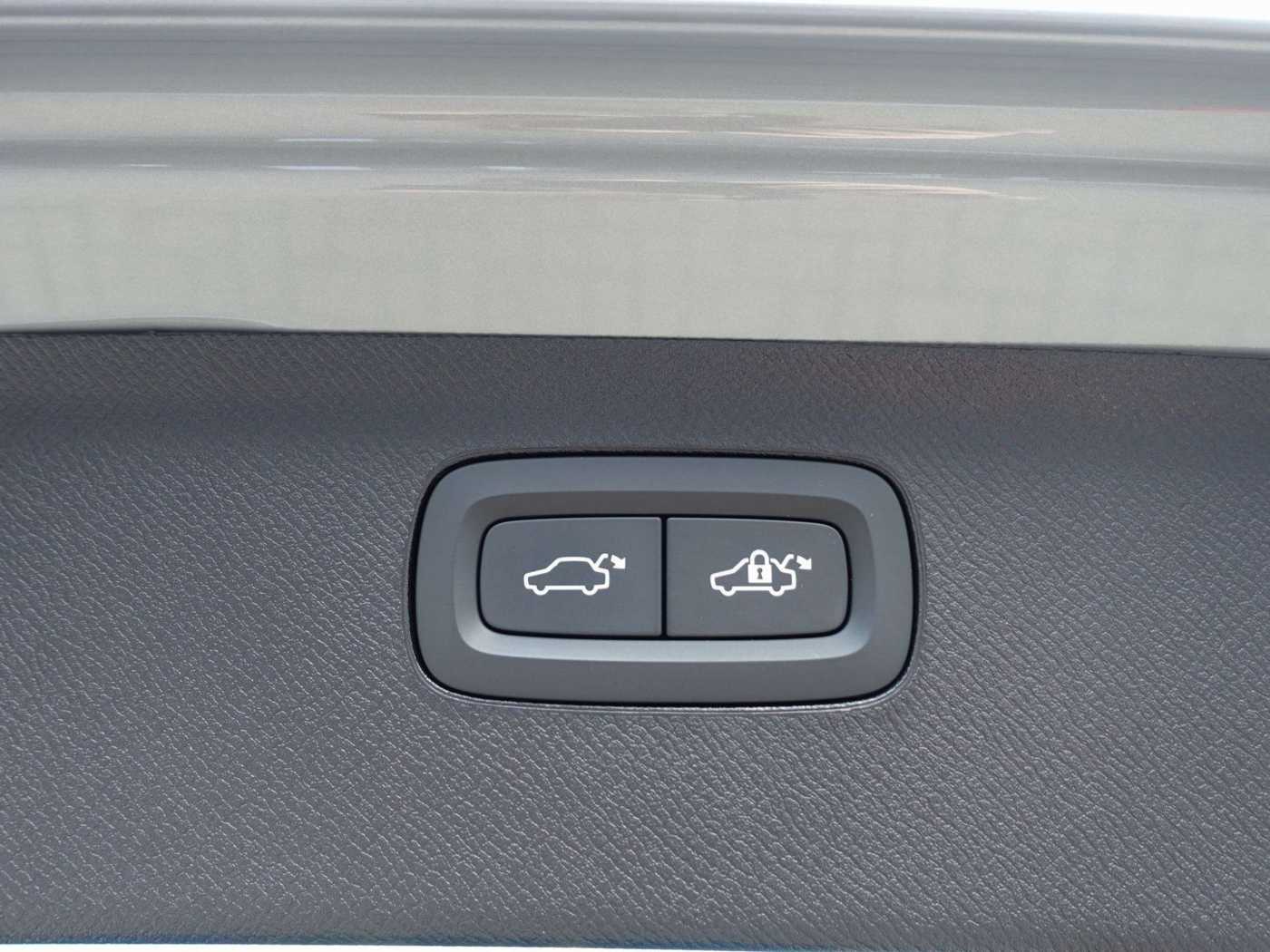 Volvo  Plus Dark T8 AWD Hybrid/AHK/360°Cam