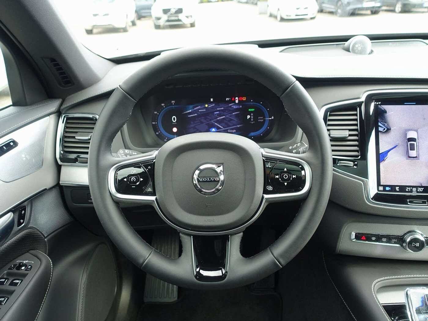 Volvo  Plus T8 AWD Plug-in Hybrid PANO/HUD/B&W/AHK
