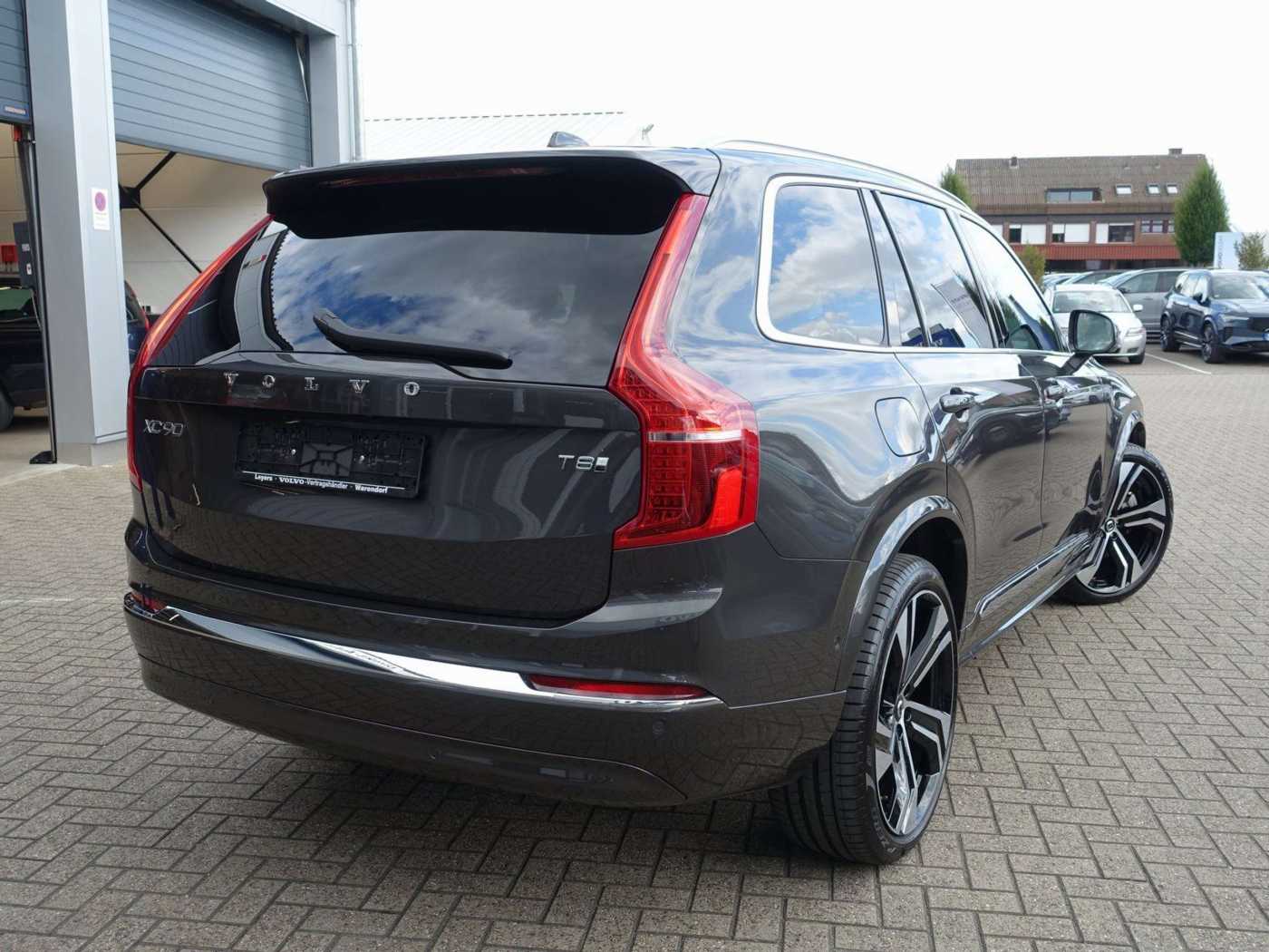 Volvo  Plus T8 AWD Plug-in Hybrid PANO/HUD/B&W/AHK