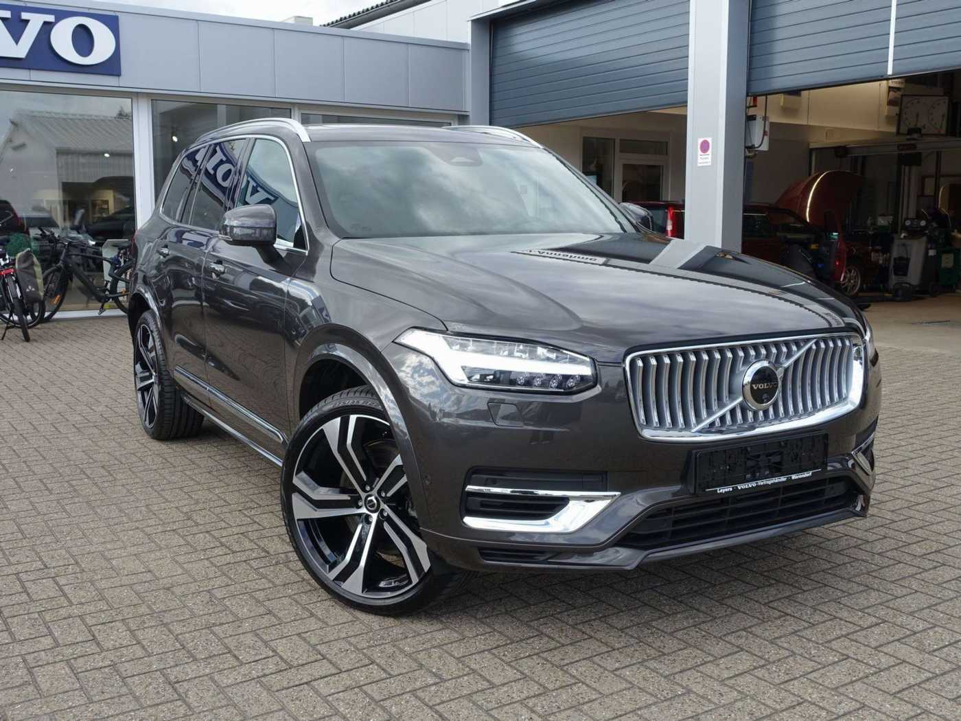 Volvo  Plus T8 AWD Plug-in Hybrid PANO/HUD/B&W/AHK