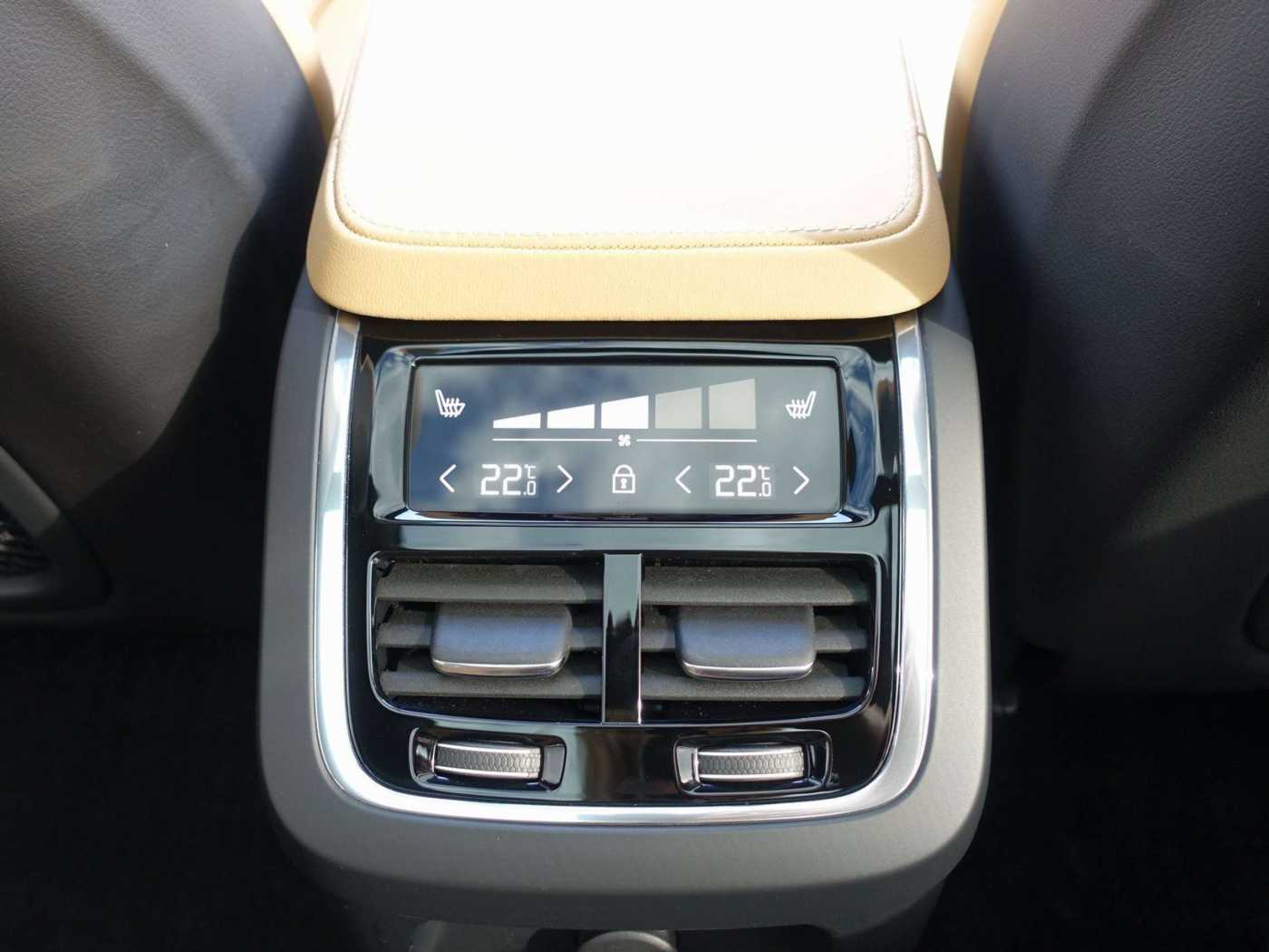 Volvo  Plus, T8 AWD Plug-in Hybrid/Four-C/HeapUp