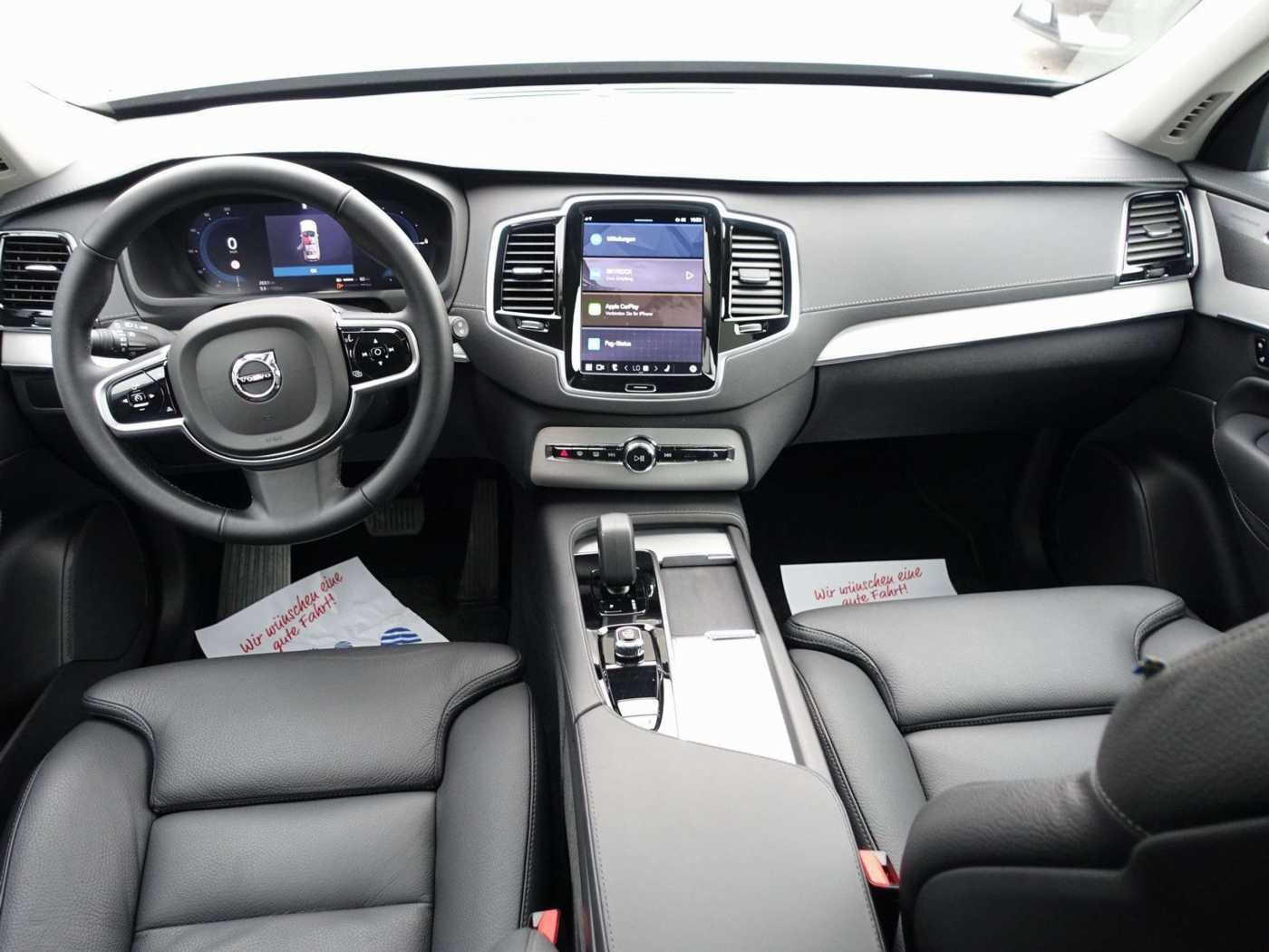 Volvo  T8 AWD Plus Dark Pano/360°/Luft/AHK/22'/LED